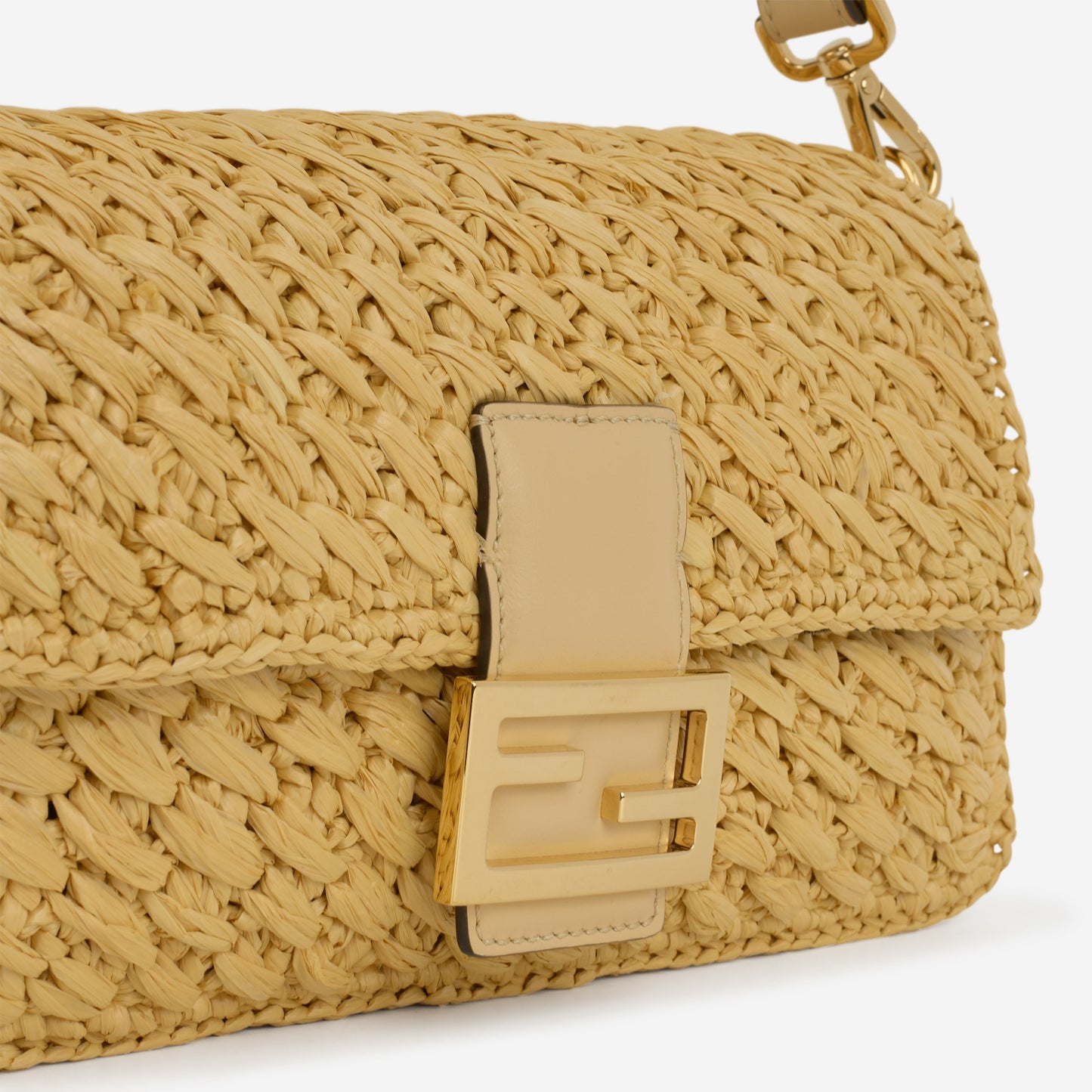Fendi - Medium Baguette - Natural Straw Crochet | Calfskin CGHW