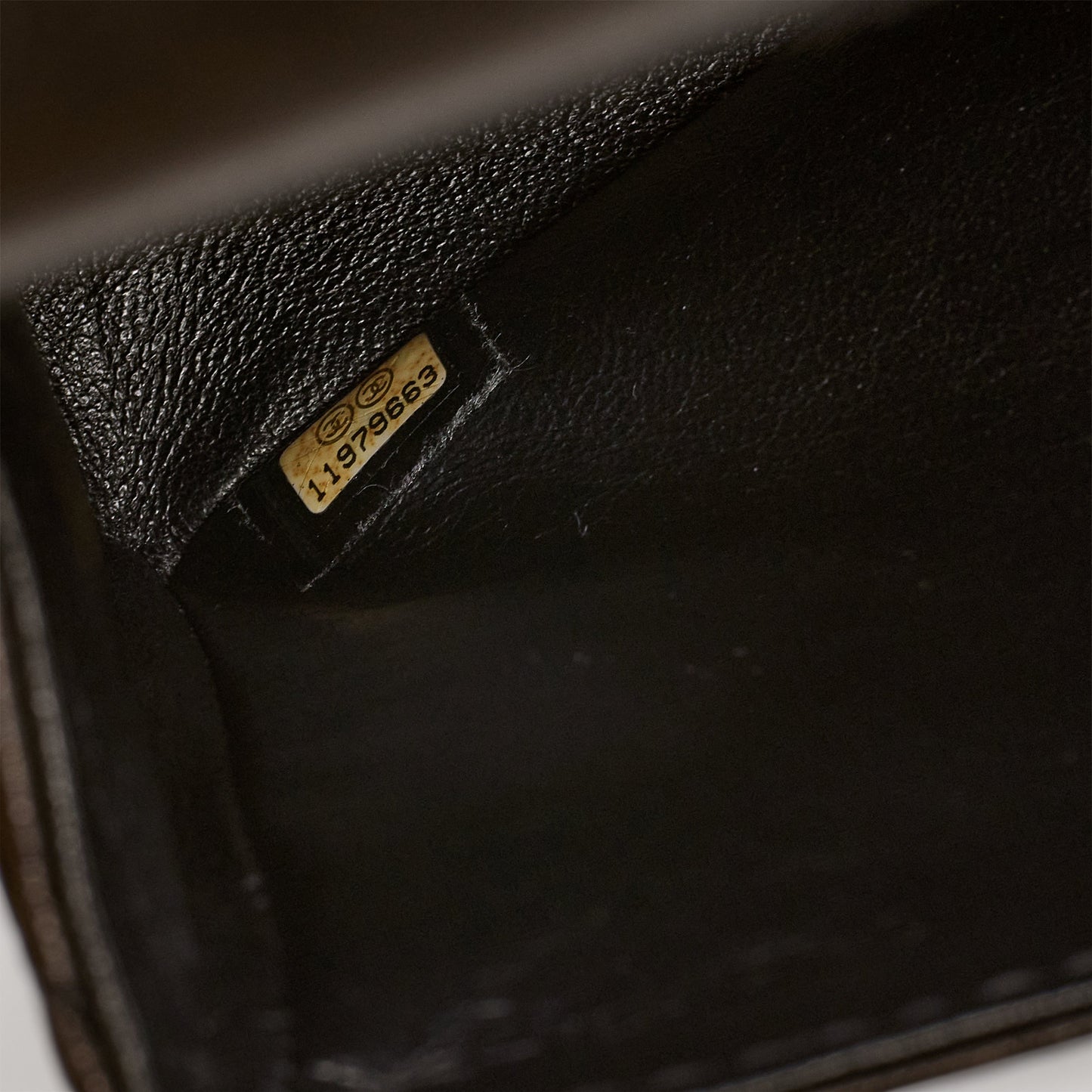 Chanel 2.55 Reissue 225 - Black Glazed Crumpled Calfskin | Gunmetal Hardware