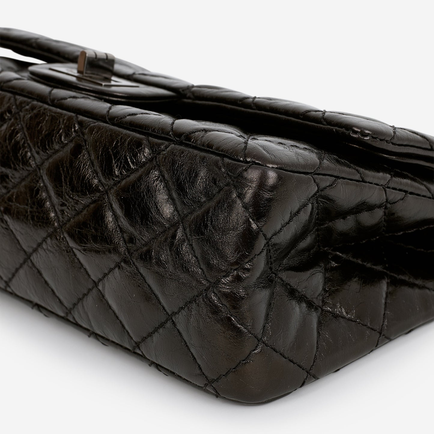 Chanel 2.55 Reissue 225 - Black Glazed Crumpled Calfskin | Gunmetal Hardware