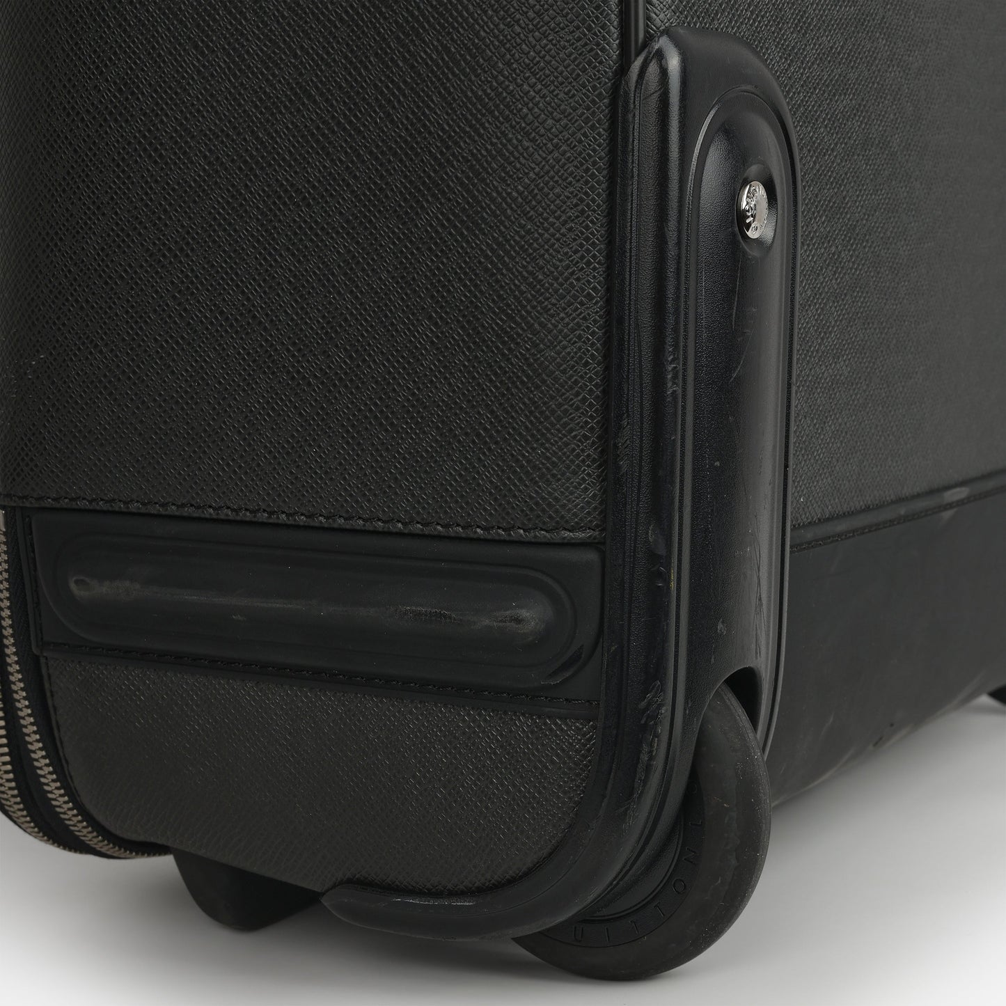 Louis Vuitton Pégase 55 Suitcase - Black Taiga Leather | Silver Hardware
