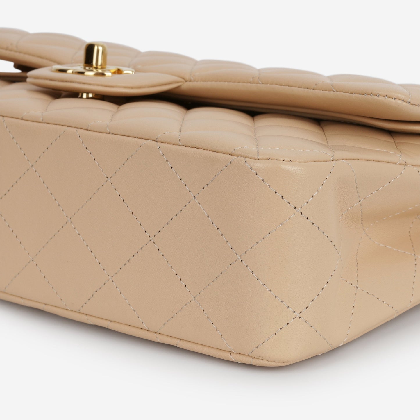 Chanel Medium Classic Flap - Beige Lambskin | Gold Hardware