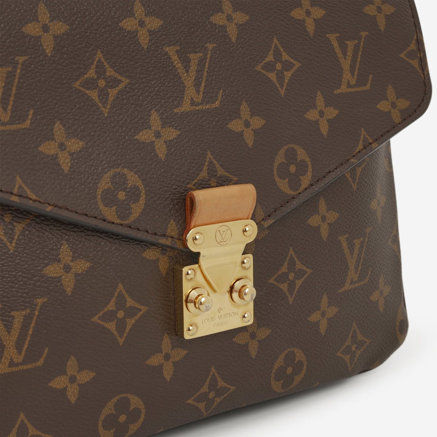 Louis Vuitton Pochette Métis - Monogram | Gold Hardware