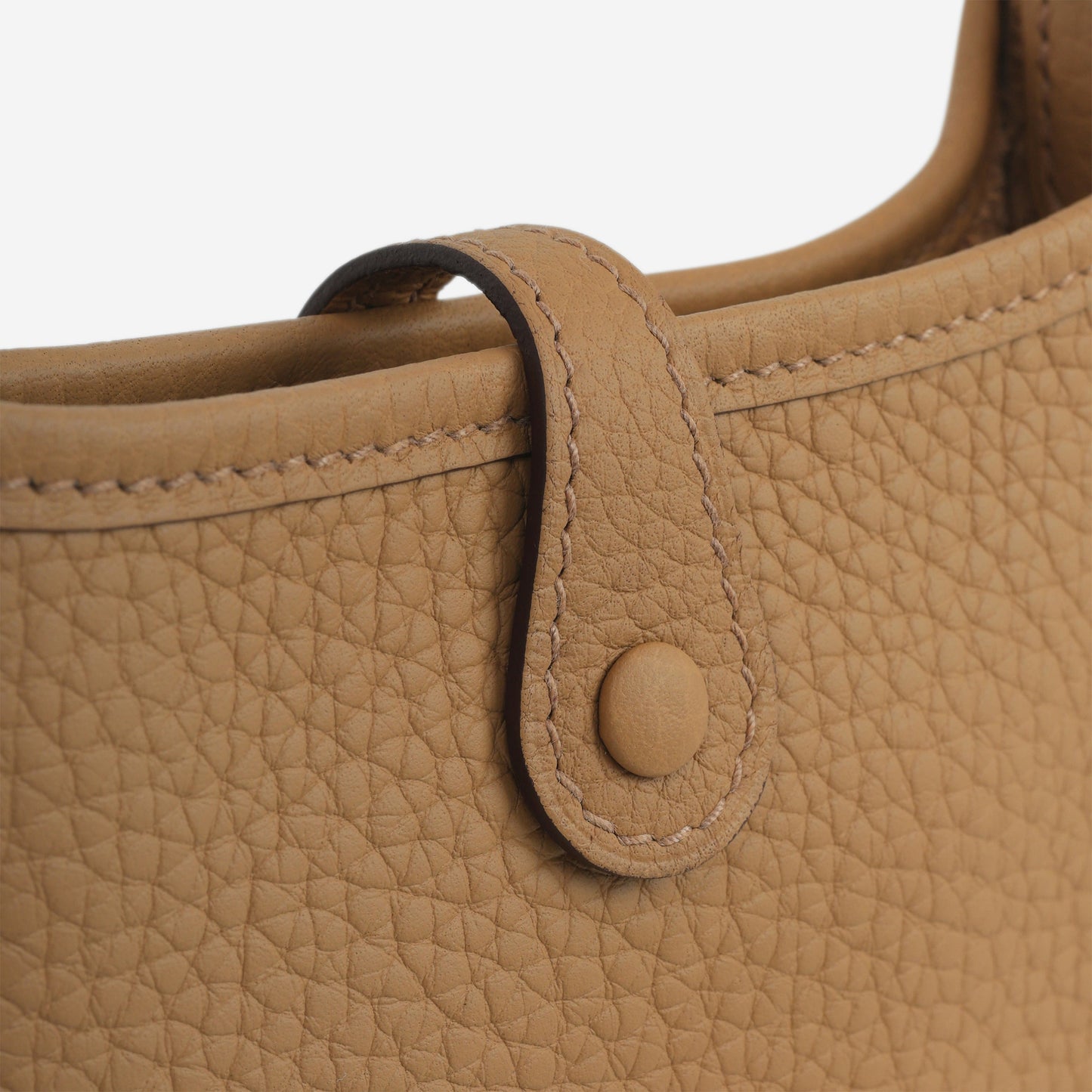 Hermès Mini Evelyne 16 - Biscuit Clemence / Tonal Strap | Gold Hardware