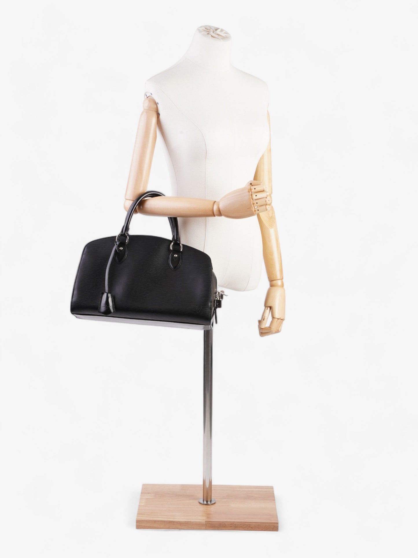Louis Vuitton Pont Neuf PM Black Epi Leather