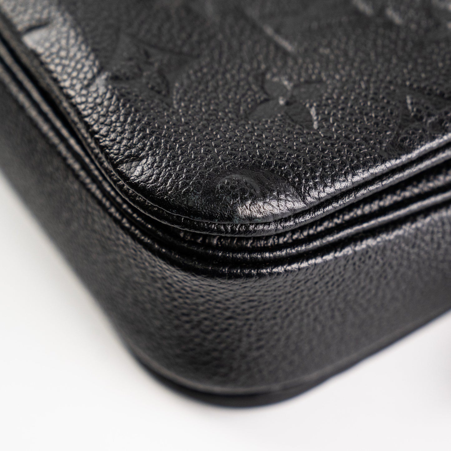 Louis Vuitton Pochette Metis Empreinte Black