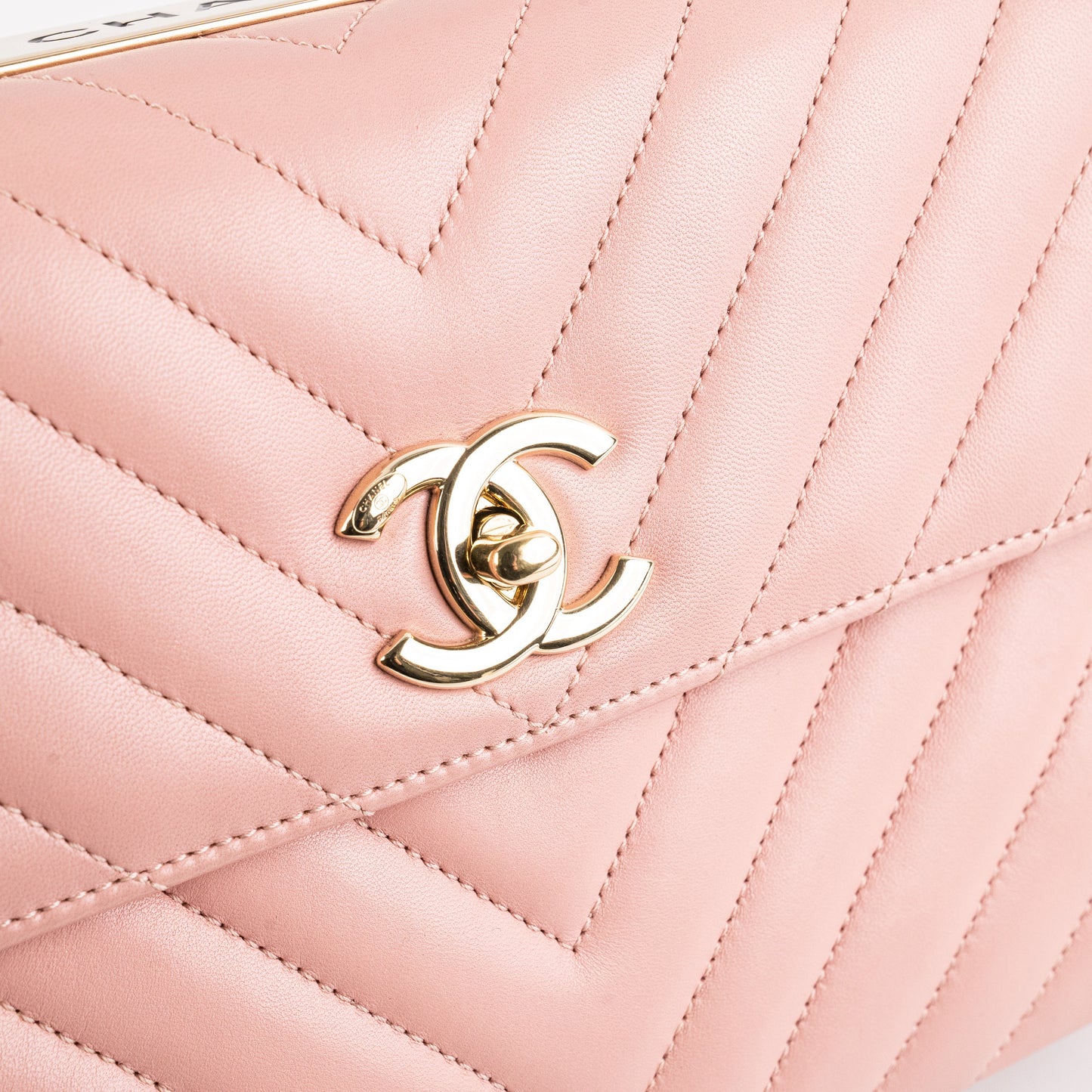 ITEM 16 - Chanel Chevron Trendy CC Small Pink