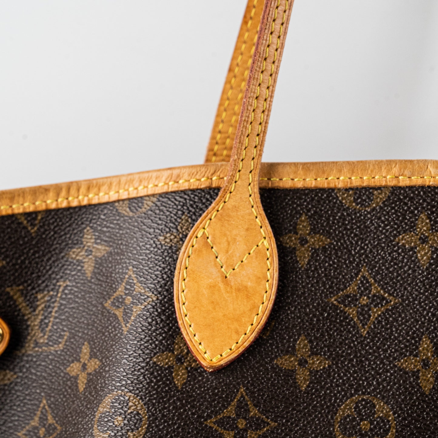 Louis Vuitton Neverfull GM Monogram Shoulder Bag