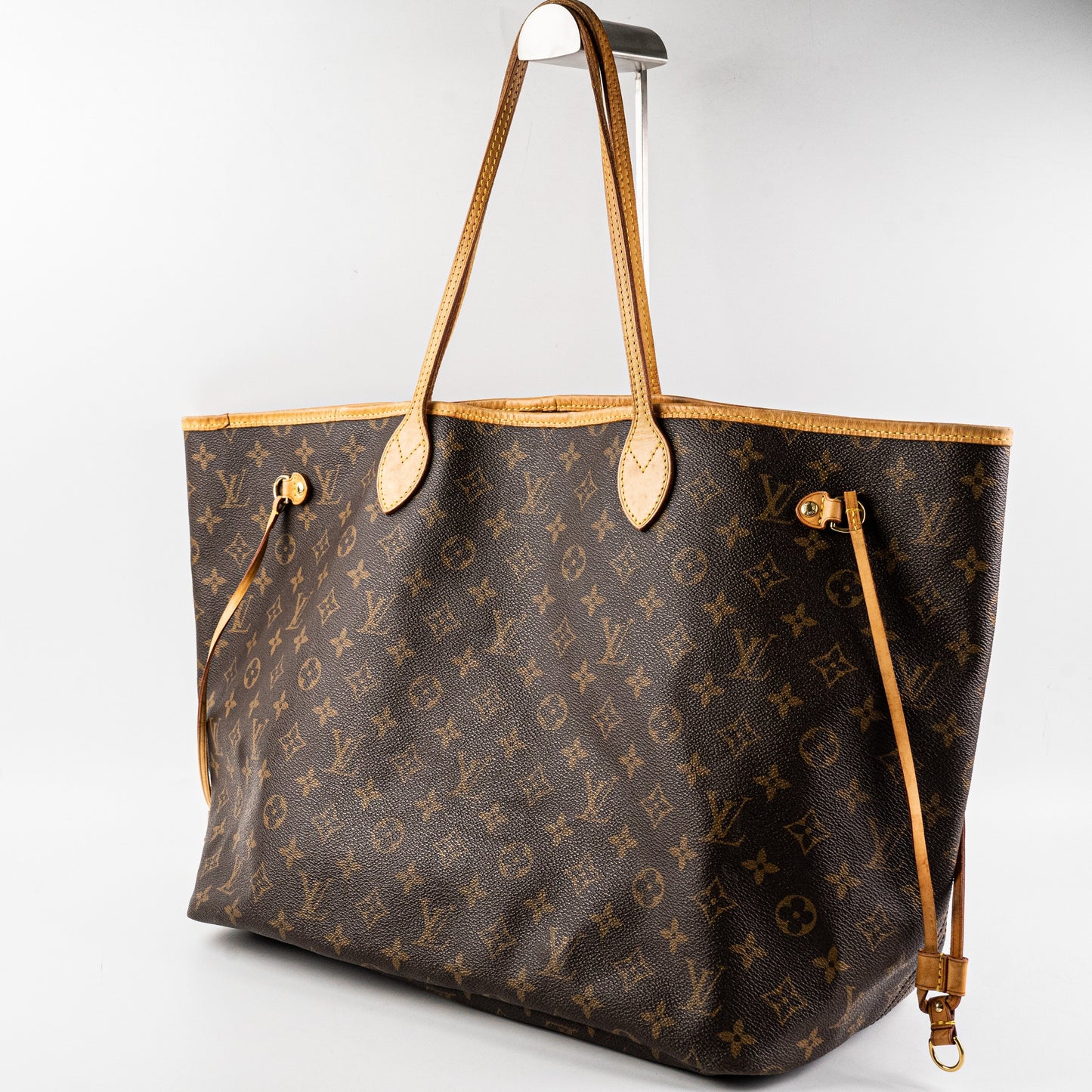 Louis Vuitton Neverfull GM Monogram Shoulder Bag