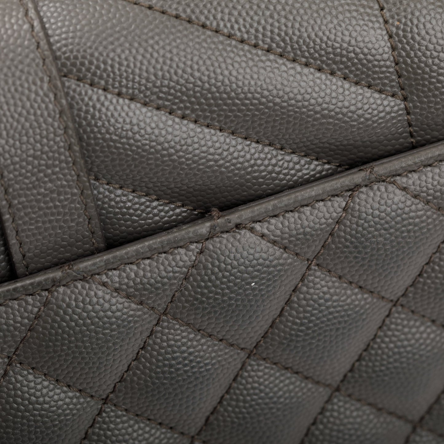 Saint Laurent Grey Grained De Poudre Medium Envelope Shoulder Bag