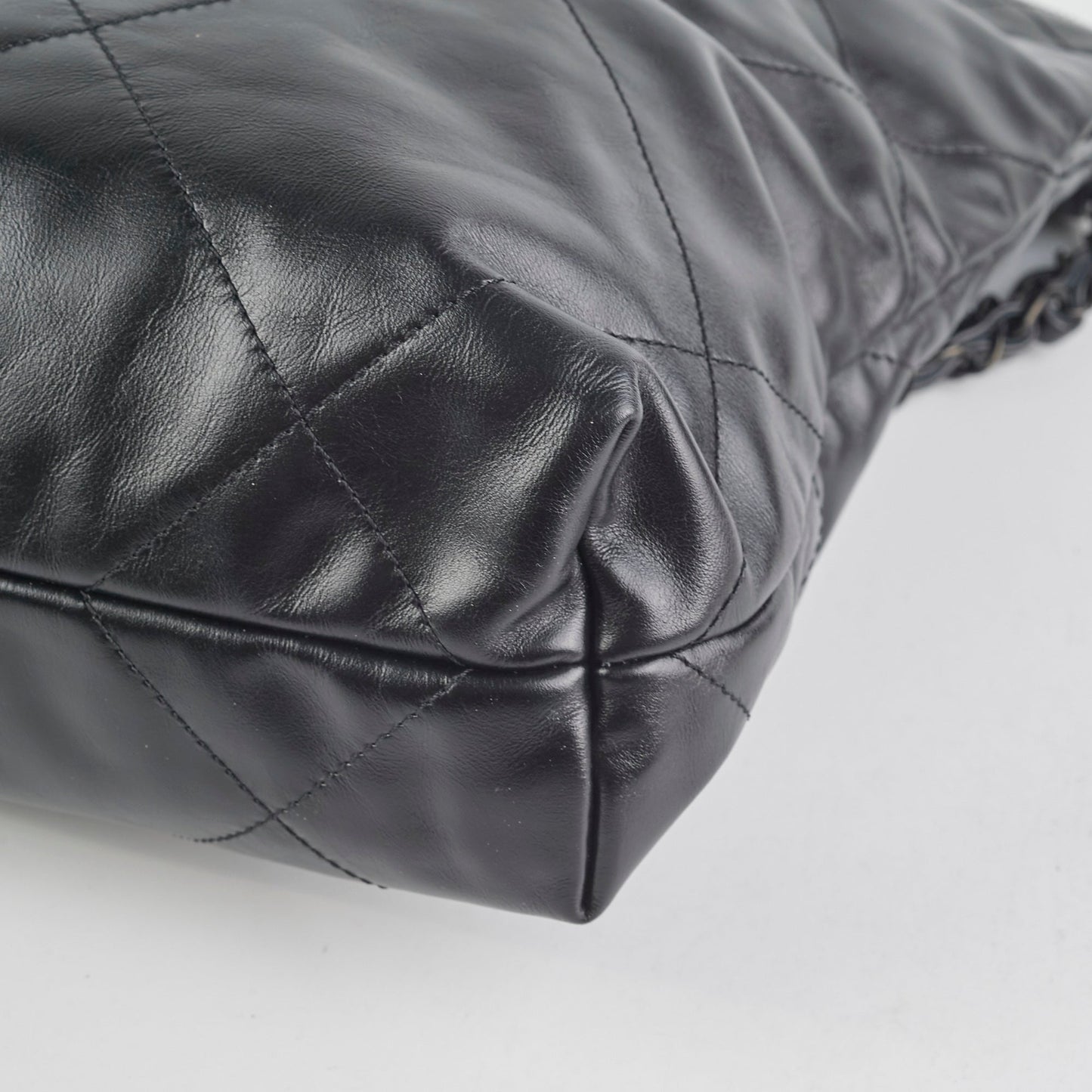 Chanel Small 22 Bag So black