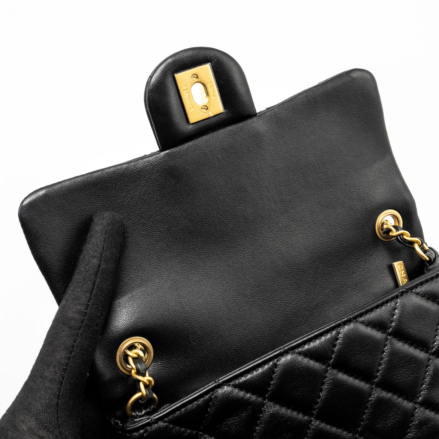 Chanel Pearl Crush mini Rectangular flap bag lambskin black  (microchip)