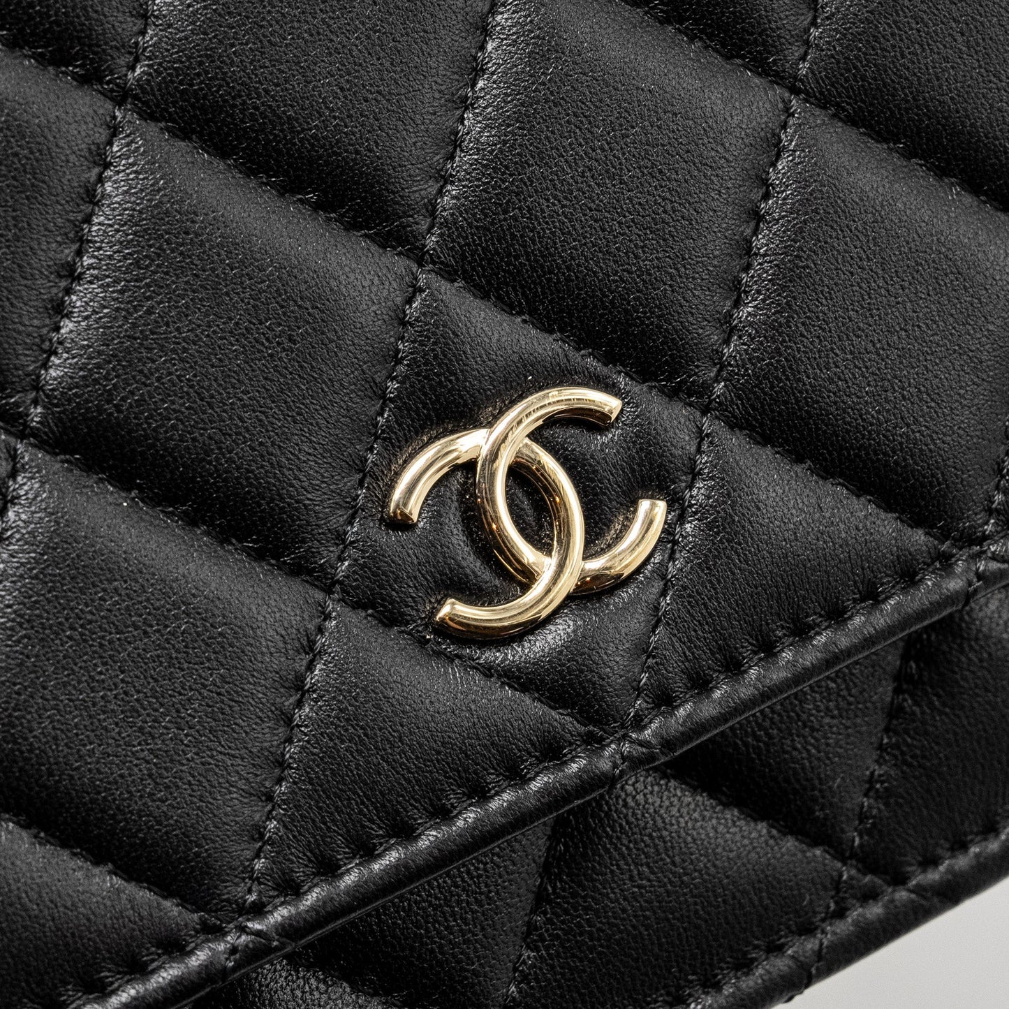 Chanel Pearl Chain Wallet On Chain Lambskin Black L(microchip)