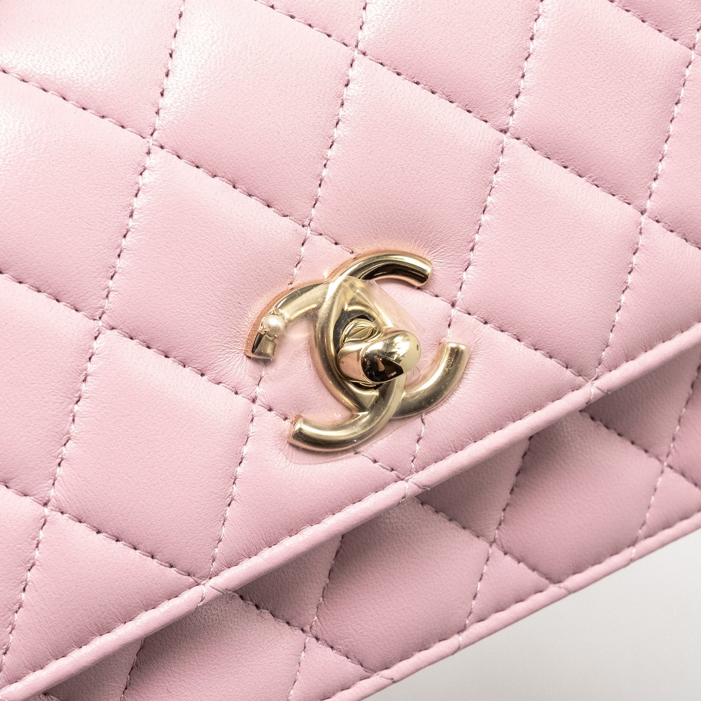 Chanel Pearl Detailed Top Handel Wallet On Chain Lambskin Pink L (Microchip)