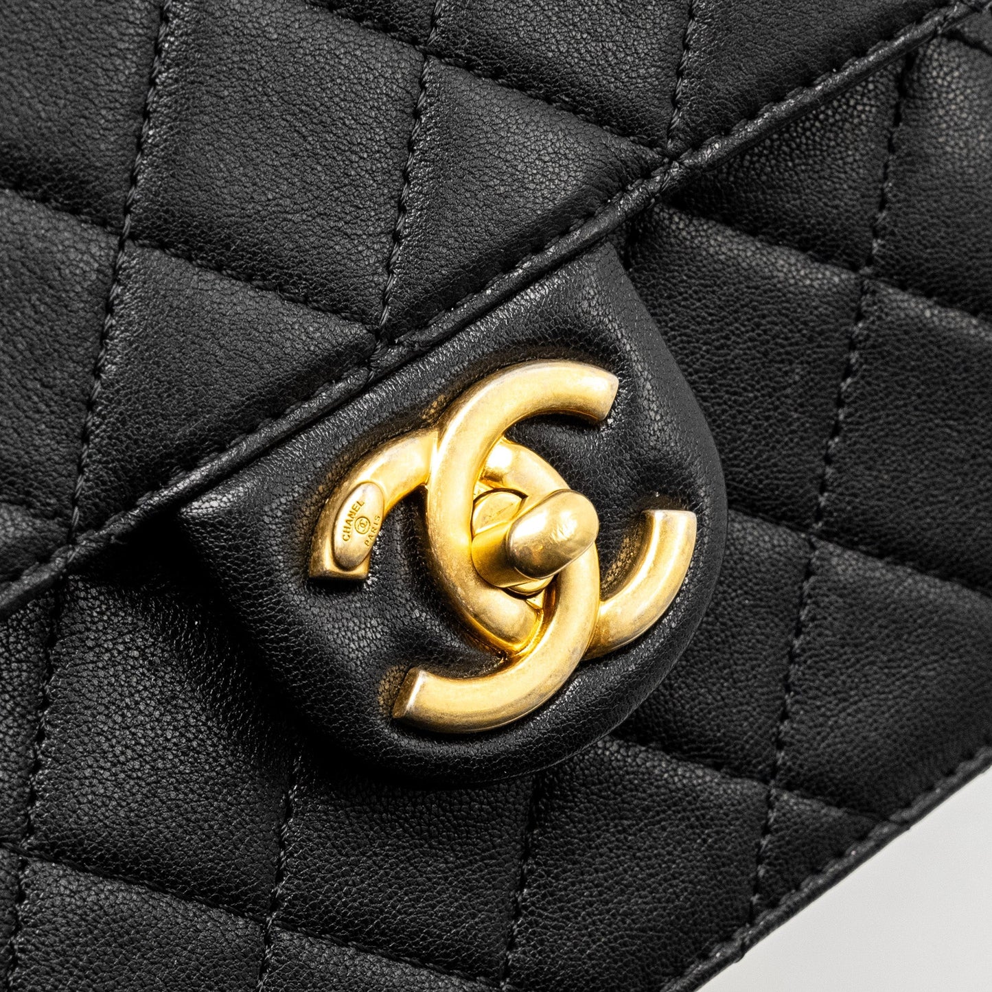 Chanel 19S Pearl Chain Quilted Vertical Flap Bag Lambskin Black