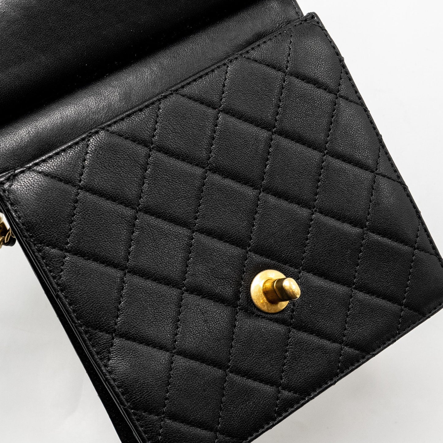 Chanel 19S Pearl Chain Quilted Vertical Flap Bag Lambskin Black
