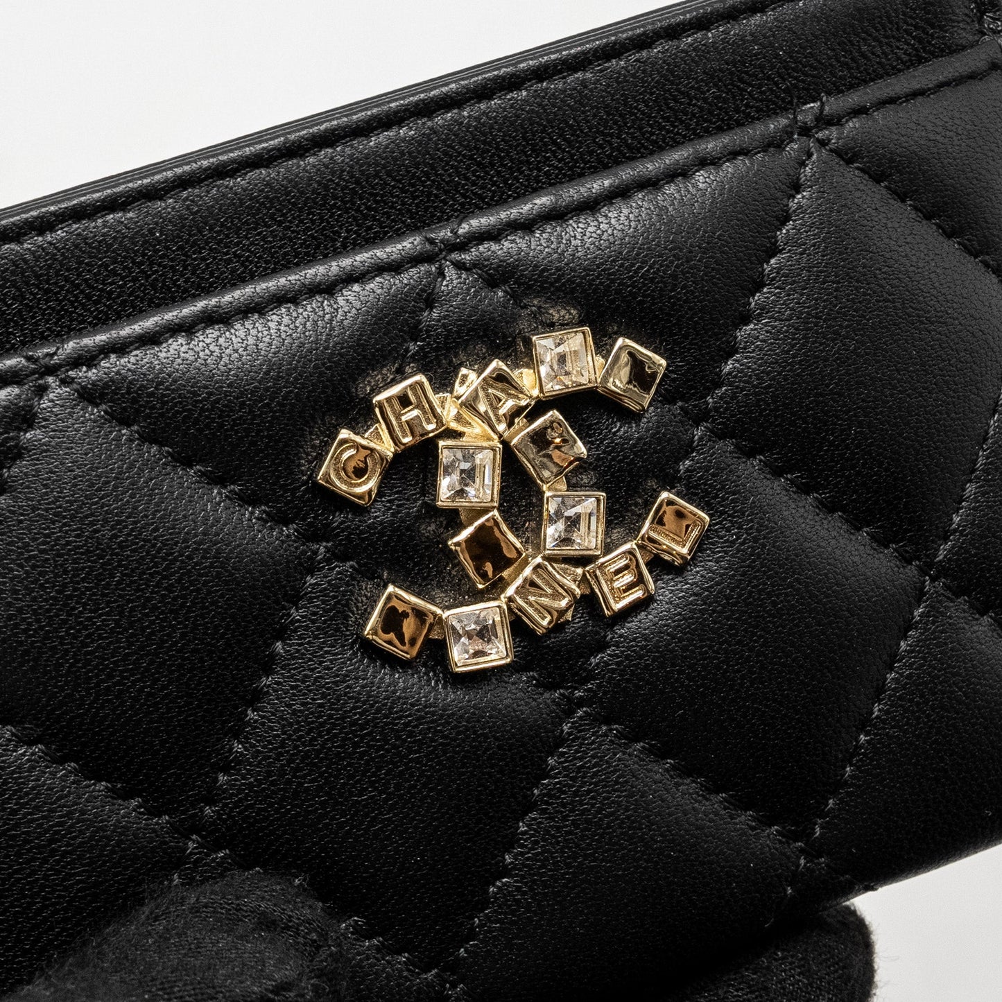 Chanel Detail CC Logo Card Holder Lambskin Black L (microchip)
