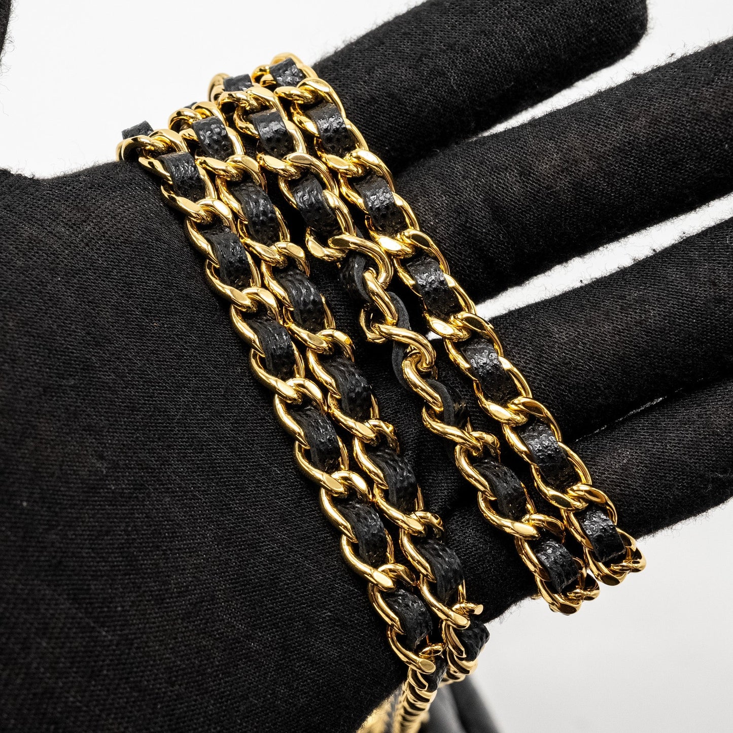 Chanel flap wallet with chain caviar black  (microchip)
