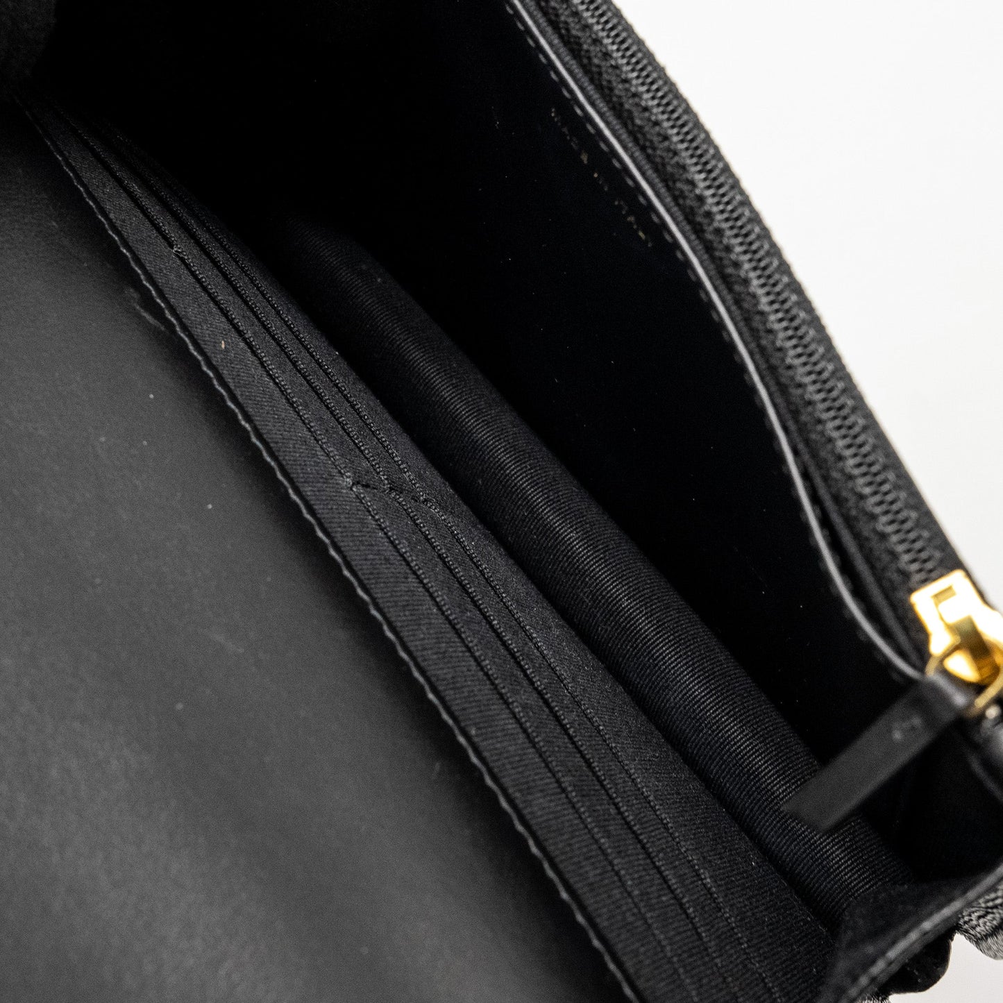 Chanel flap wallet with chain caviar black  (microchip)
