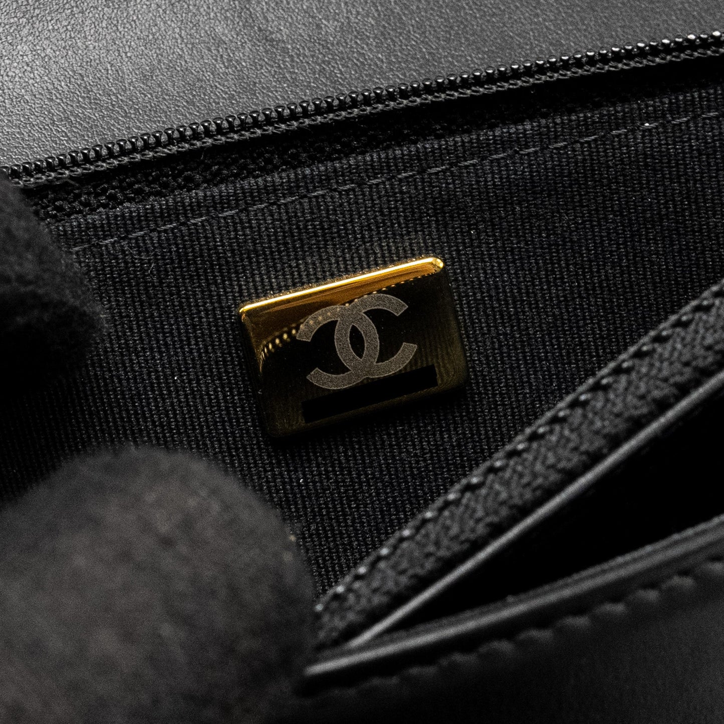 Chanel flap wallet with chain caviar black  (microchip)