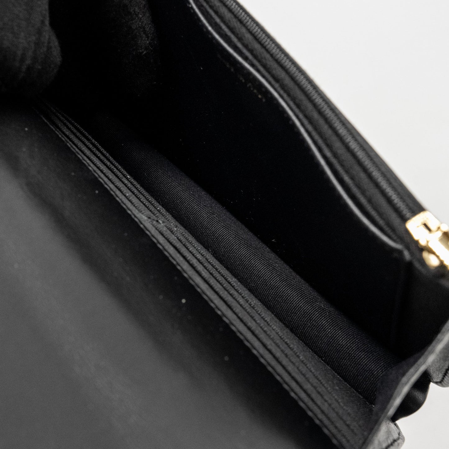 Chanel Pearl Detailed Top Handel Wallet On Chain Lambskin Black L (Microchip)