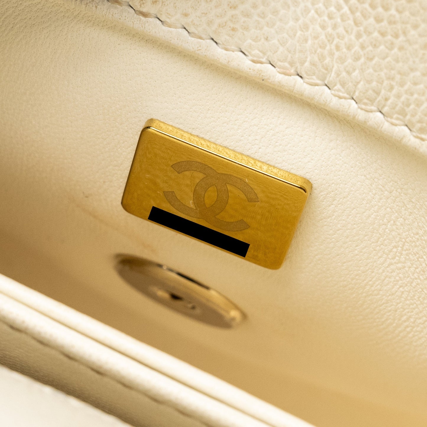 Chanel Mini Coco Handle Caviar White L (Microchip)
