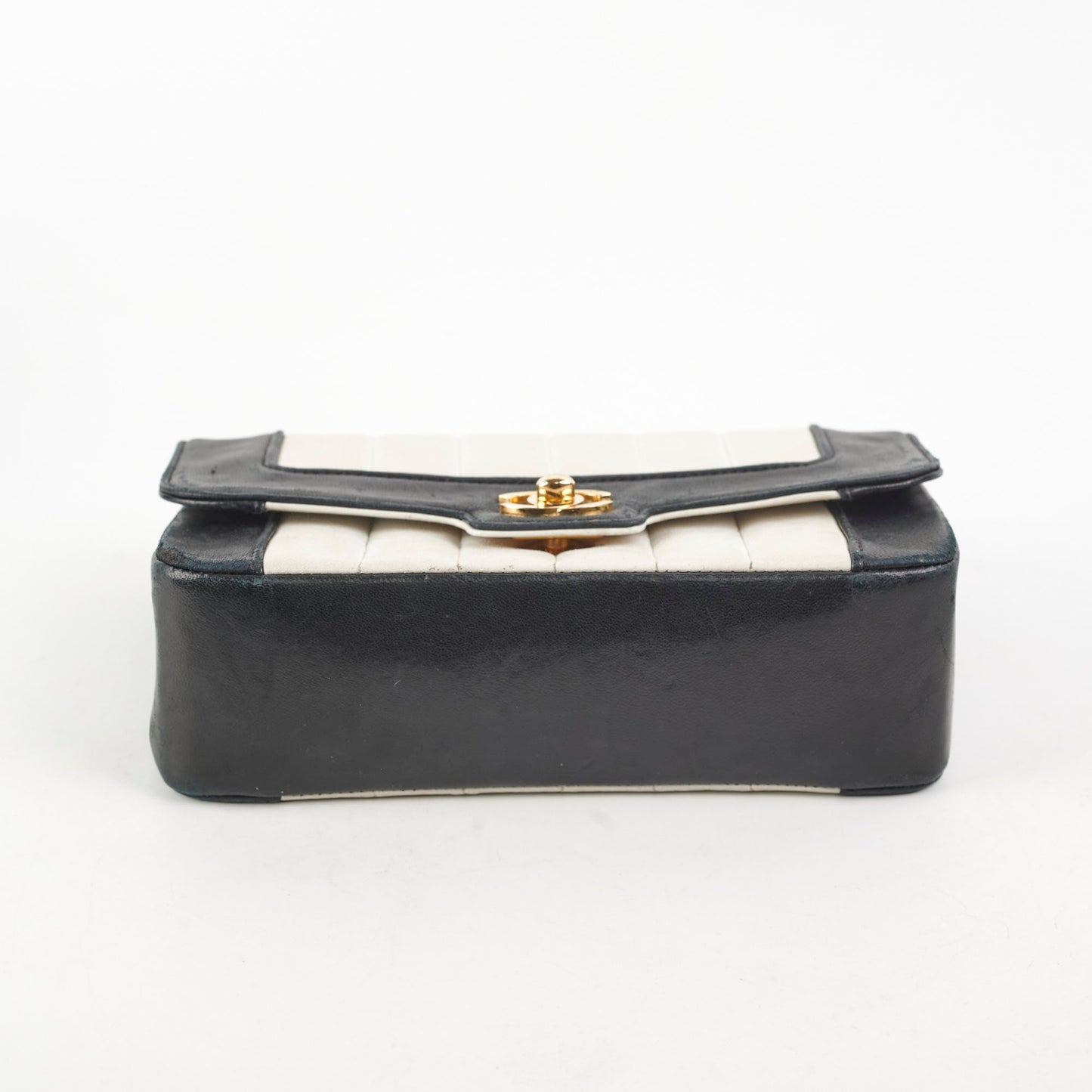 Chanel Seasonal Flap 23 Series Black/White