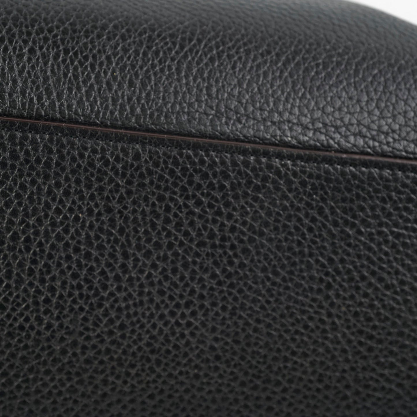 Louis Vuitton Capucines Black MM