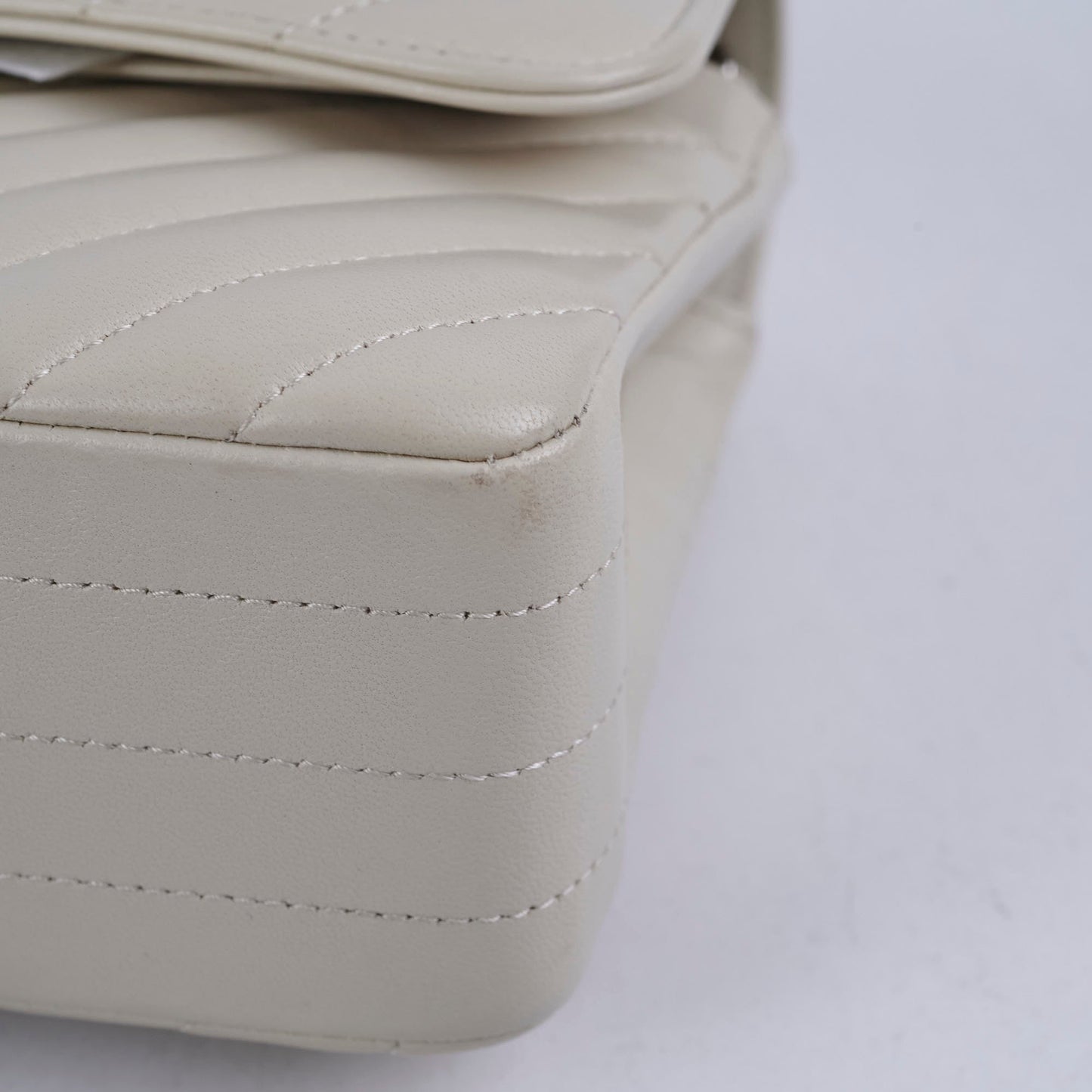 Chanel Classic Flap Small Lambskin Chevron Cream - Series 31
