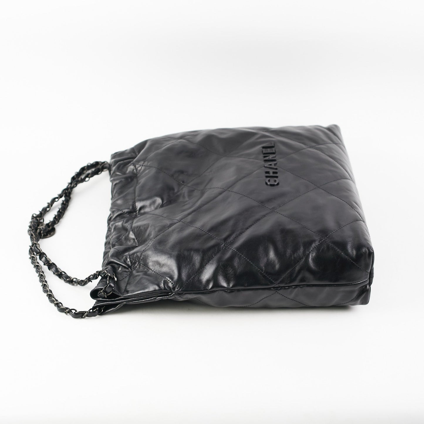 Chanel 22 Handbag Medium So Black (Microshipped)