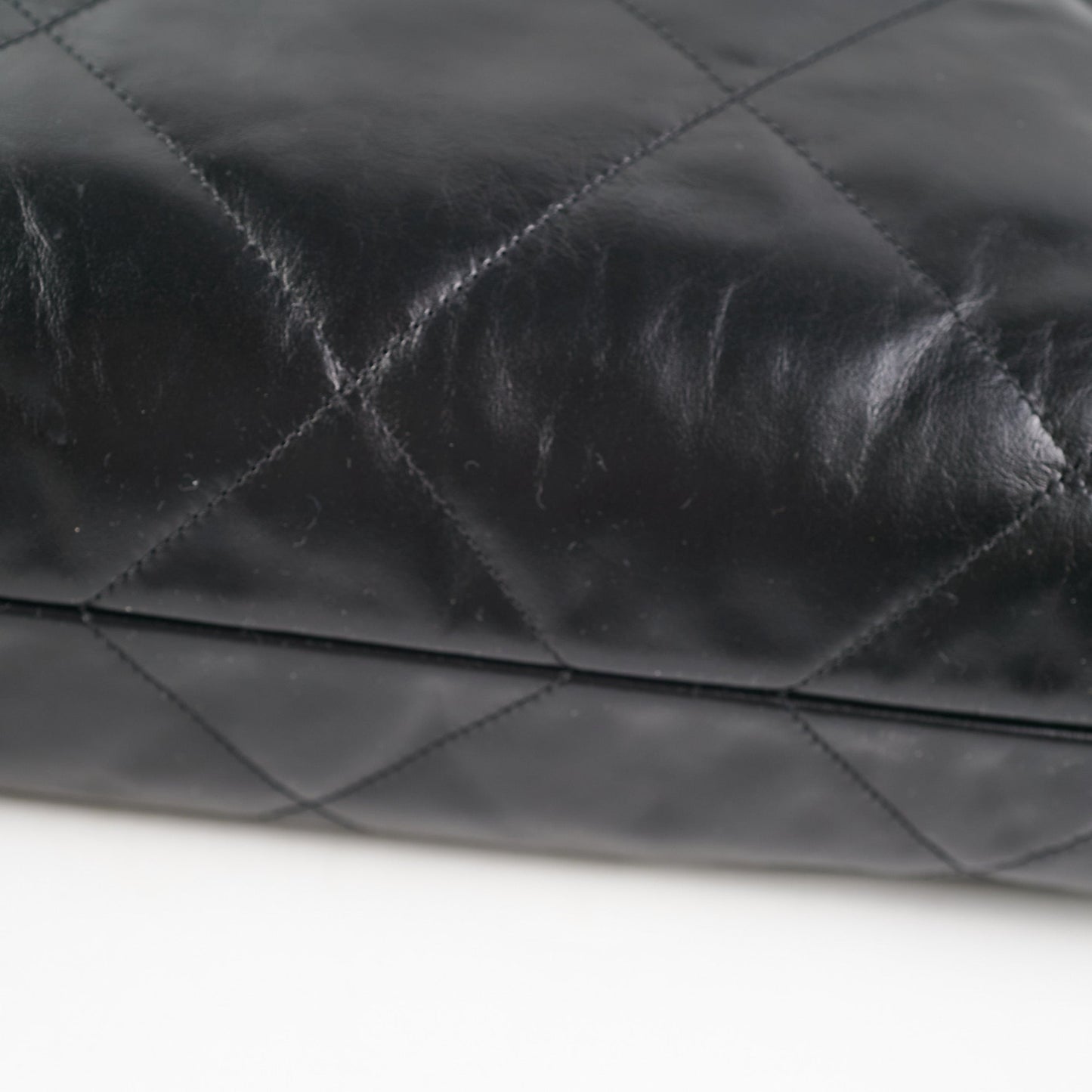 Chanel 22 Handbag Medium So Black (Microshipped)