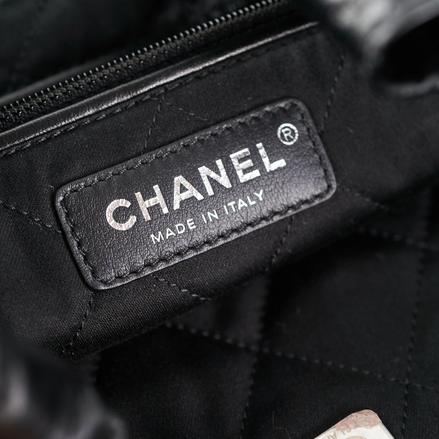 Chanel 22 Handbag Medium So Black (Microshipped)