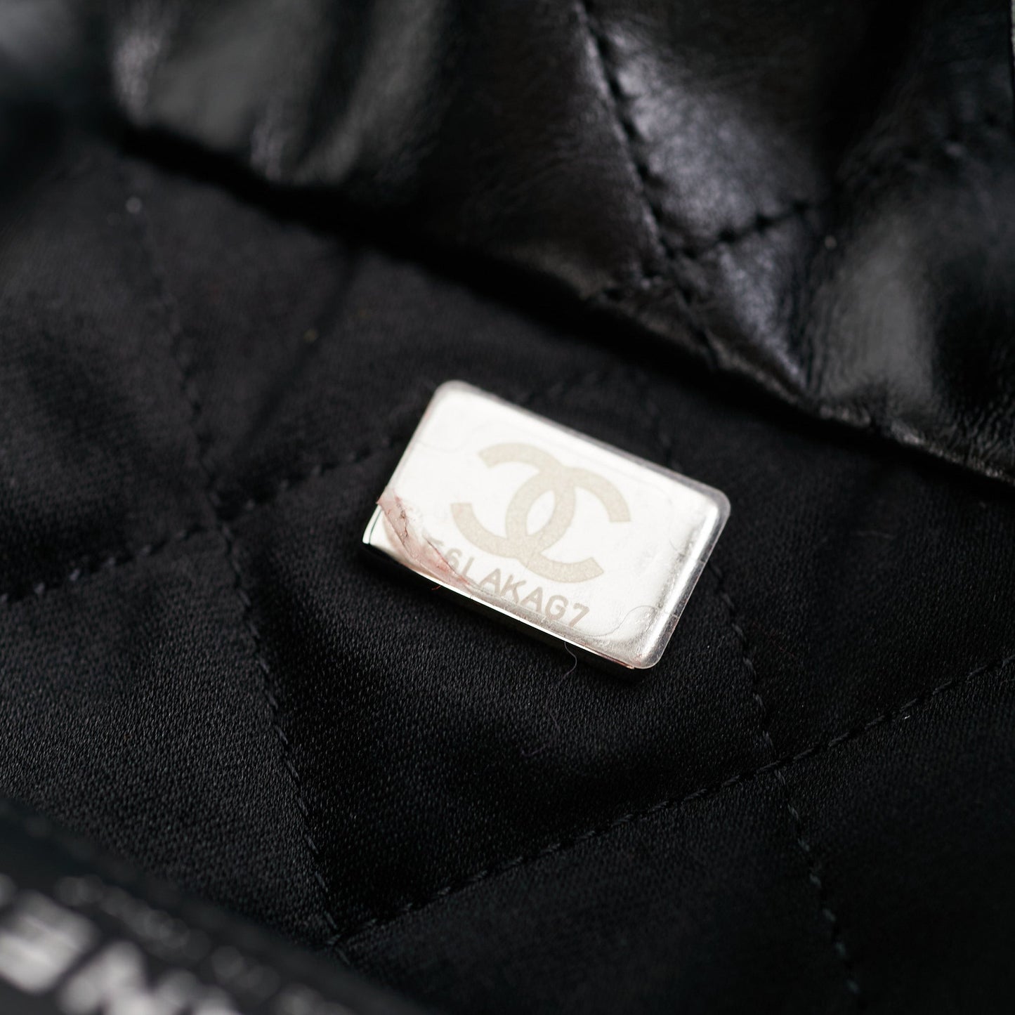 Chanel 22 Handbag Medium So Black (Microshipped)