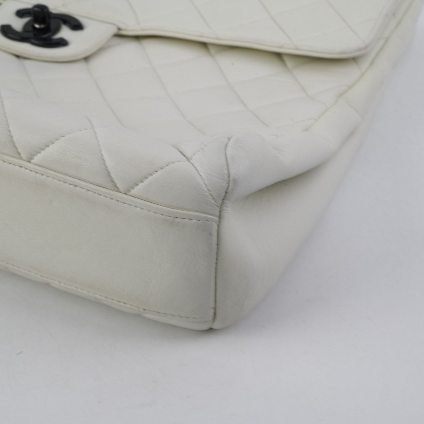 Chanel Matelasse Shoulder Bag White