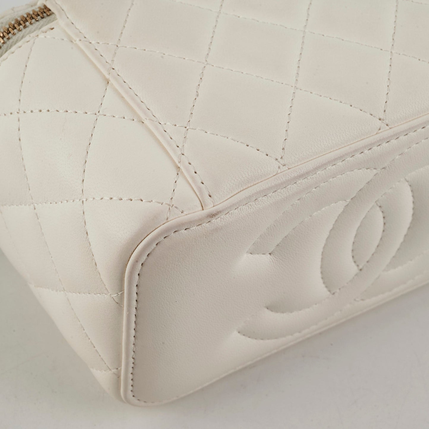 Chanel Vanity Pearl Crush White Lambskin