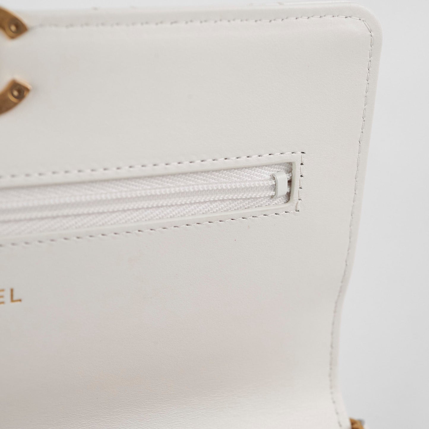 Chanel Seasonal Wallet On Chain WOC White