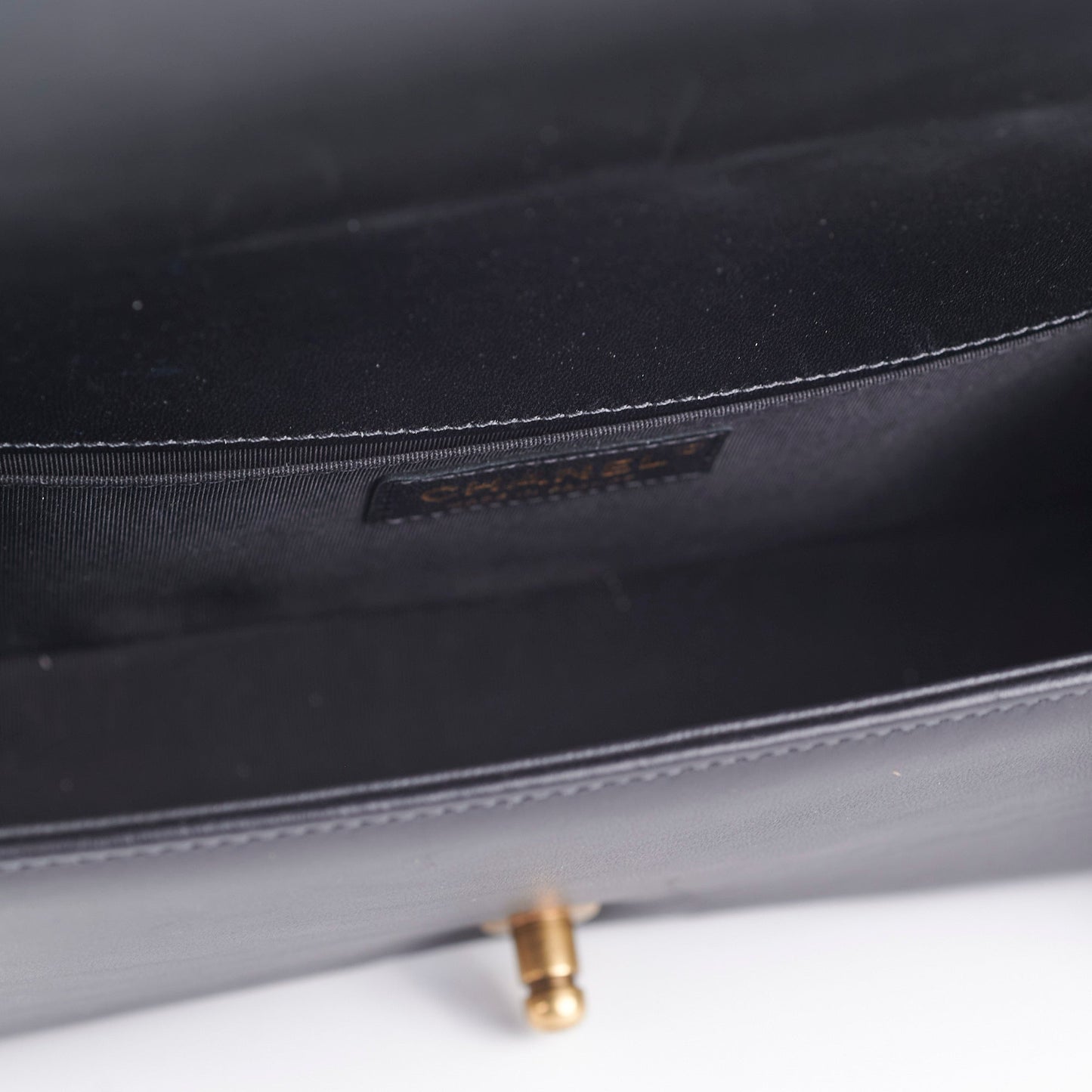 Chanel Old Medium Boy Black