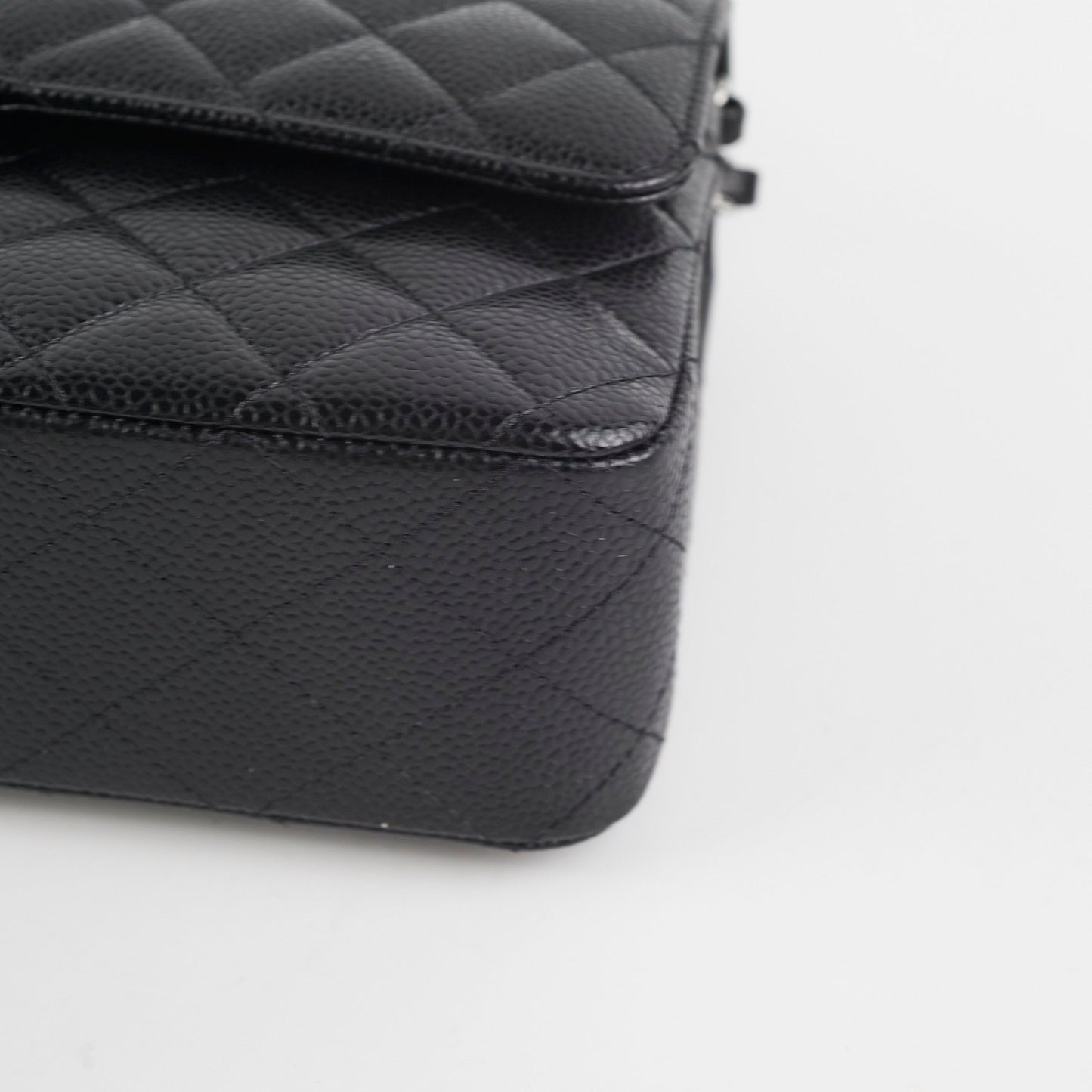 Chanel Medium Classic Flap Caviar Black (Microchip)