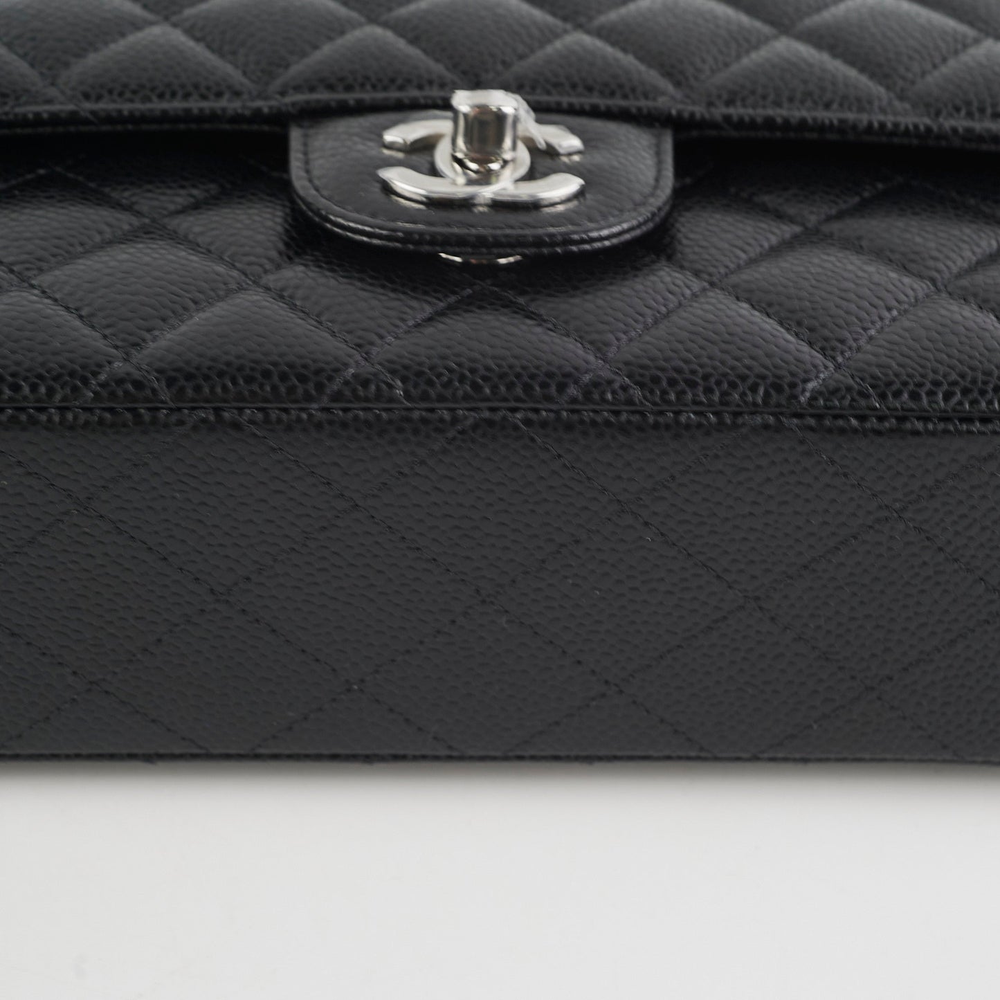 Chanel Medium Classic Flap Caviar Black (Microchip)