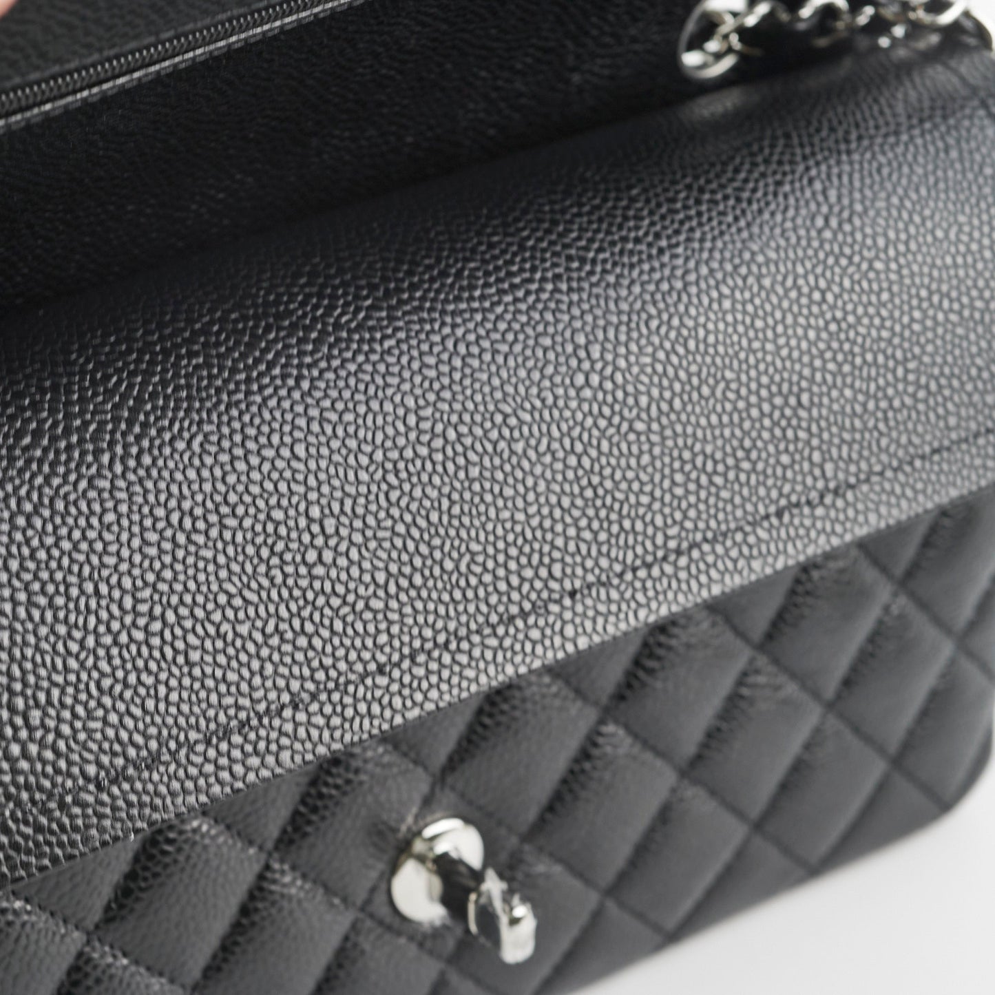 Chanel Medium Classic Flap Caviar Black (Microchip)