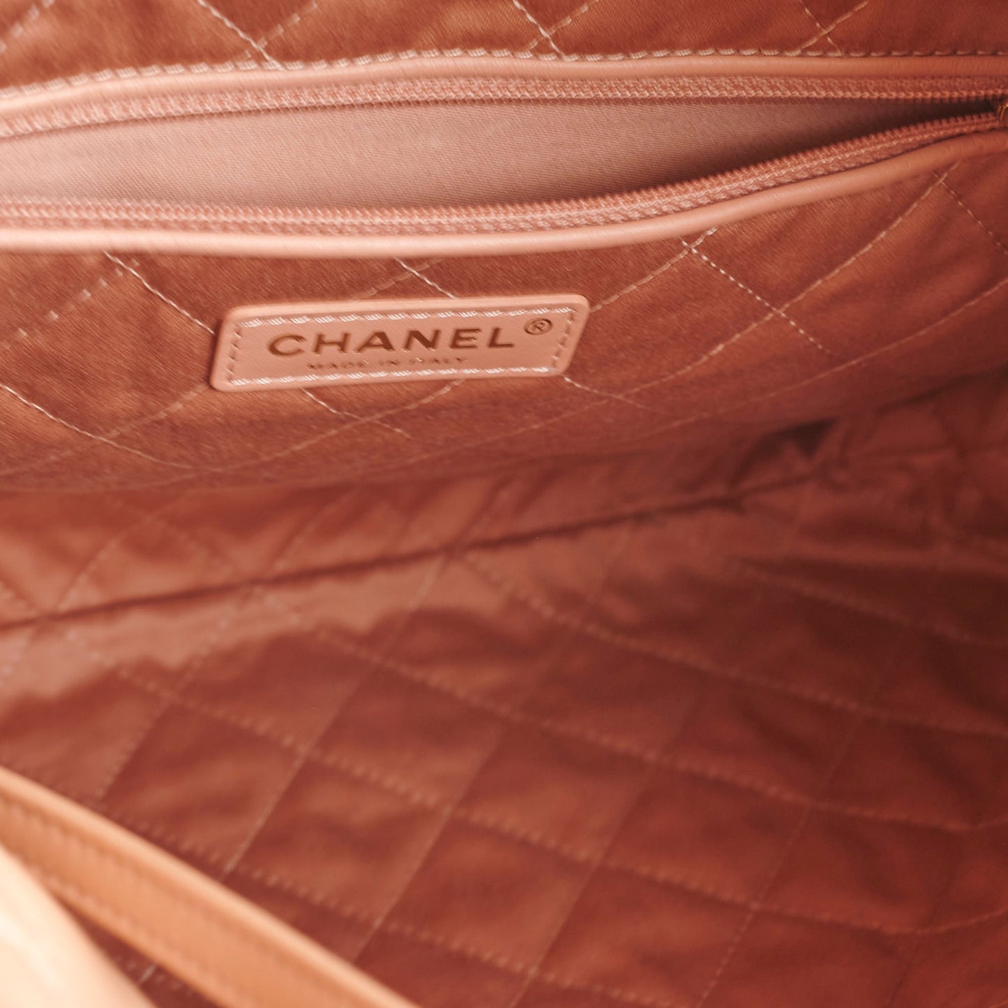 Chanel 22 Small Caramel