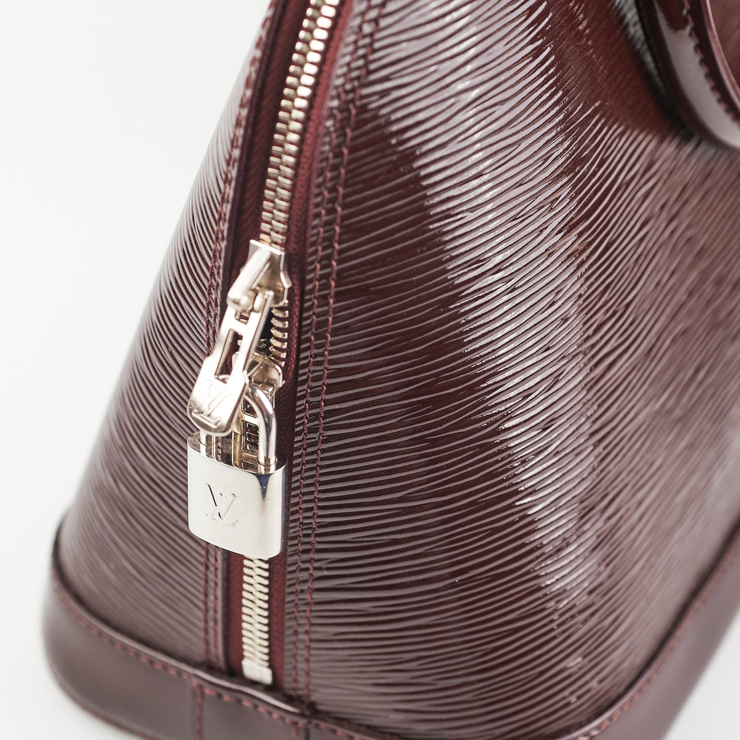 Louis Vuitton Paris LV Alma Burgundy Epi Patent Leather Bag PM