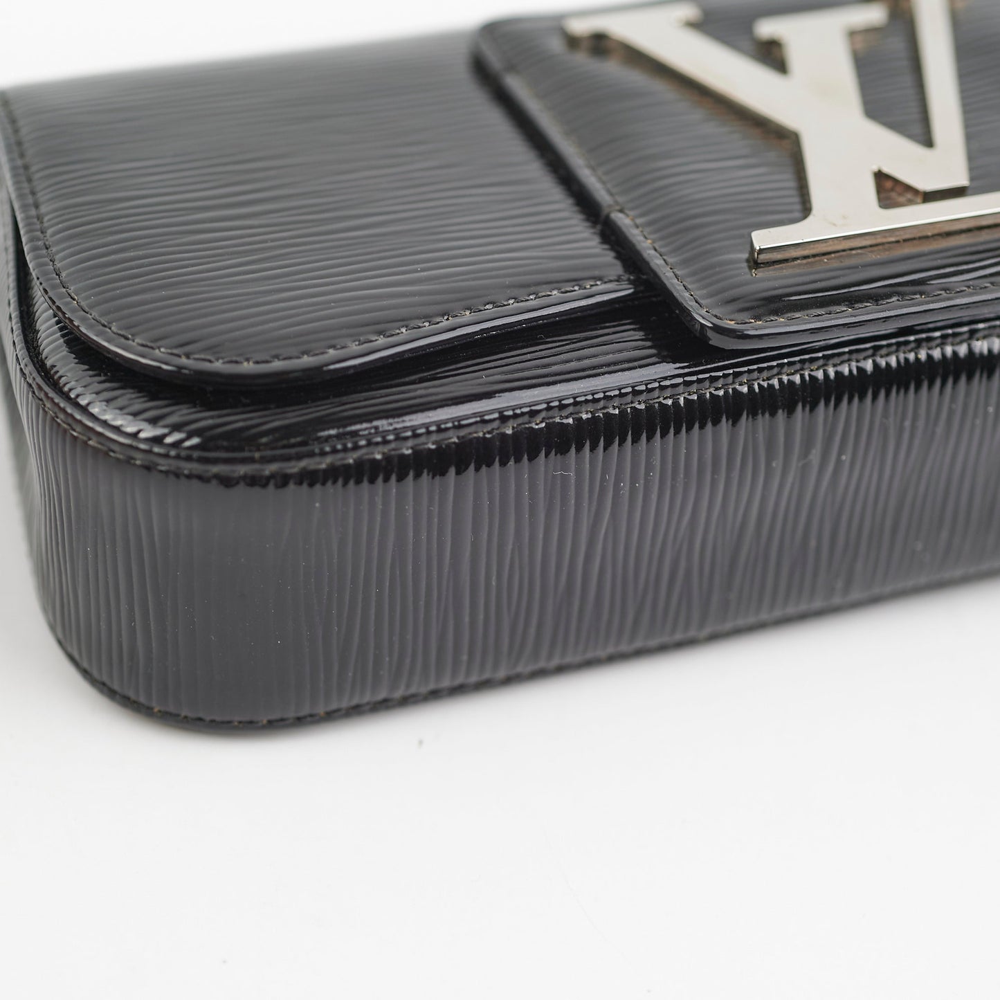 Louis Vuitton Sobe Clutch Black