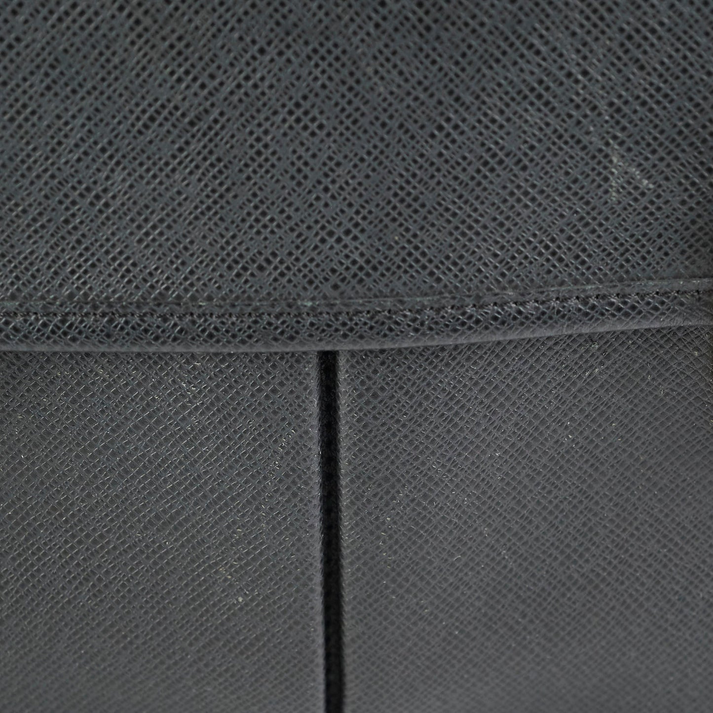 Louis Vuitton Men's Messenger Bag Black