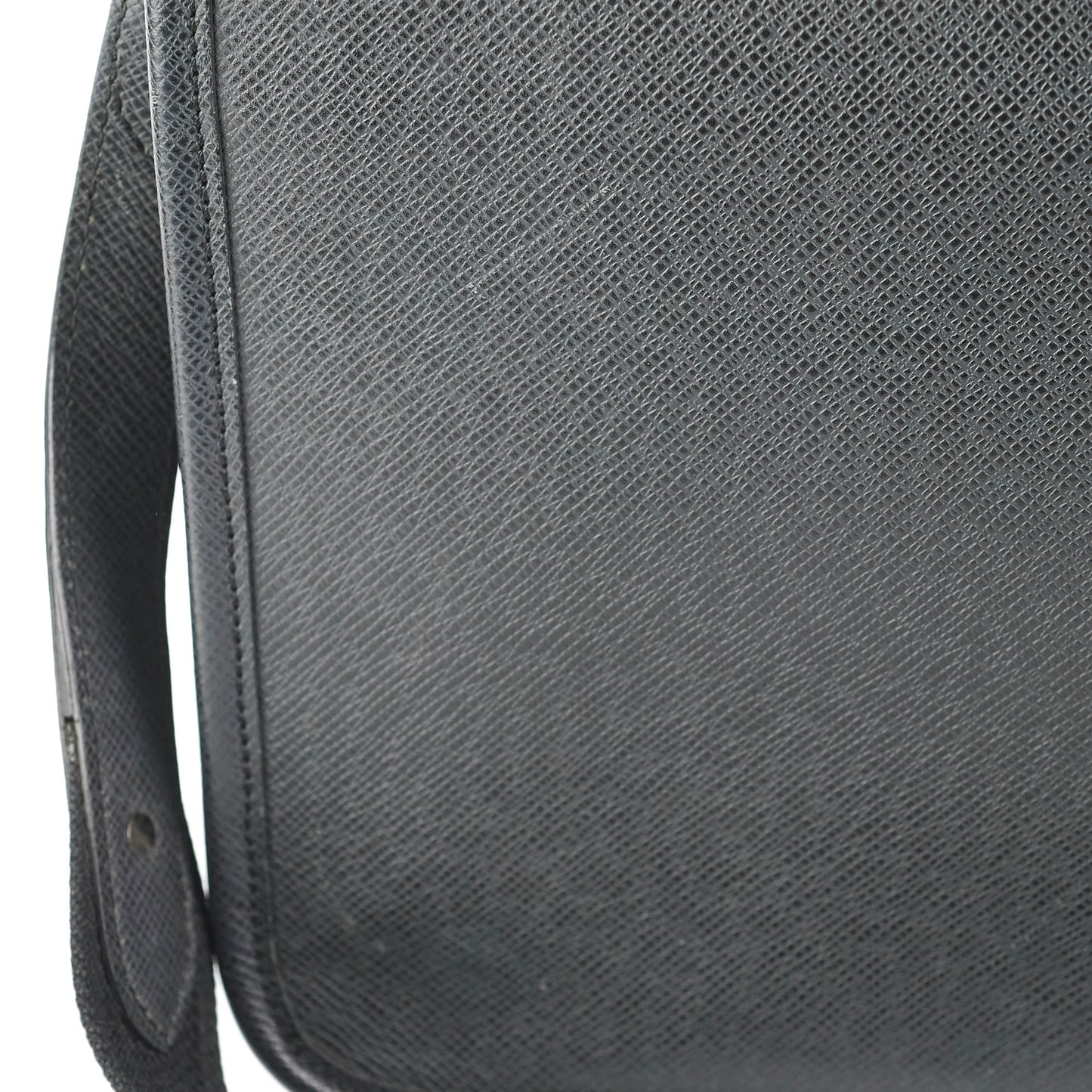 Louis Vuitton Men's Messenger Bag Black