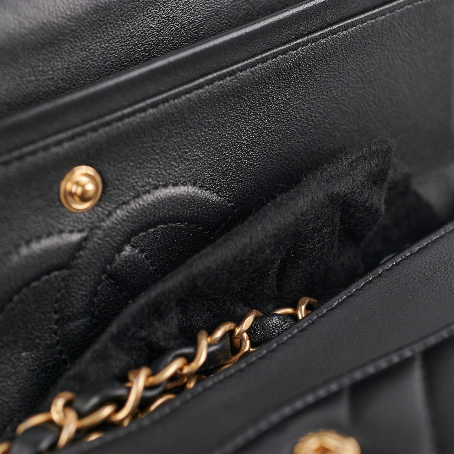 Chanel Medium/Large Classic Flap Chevron