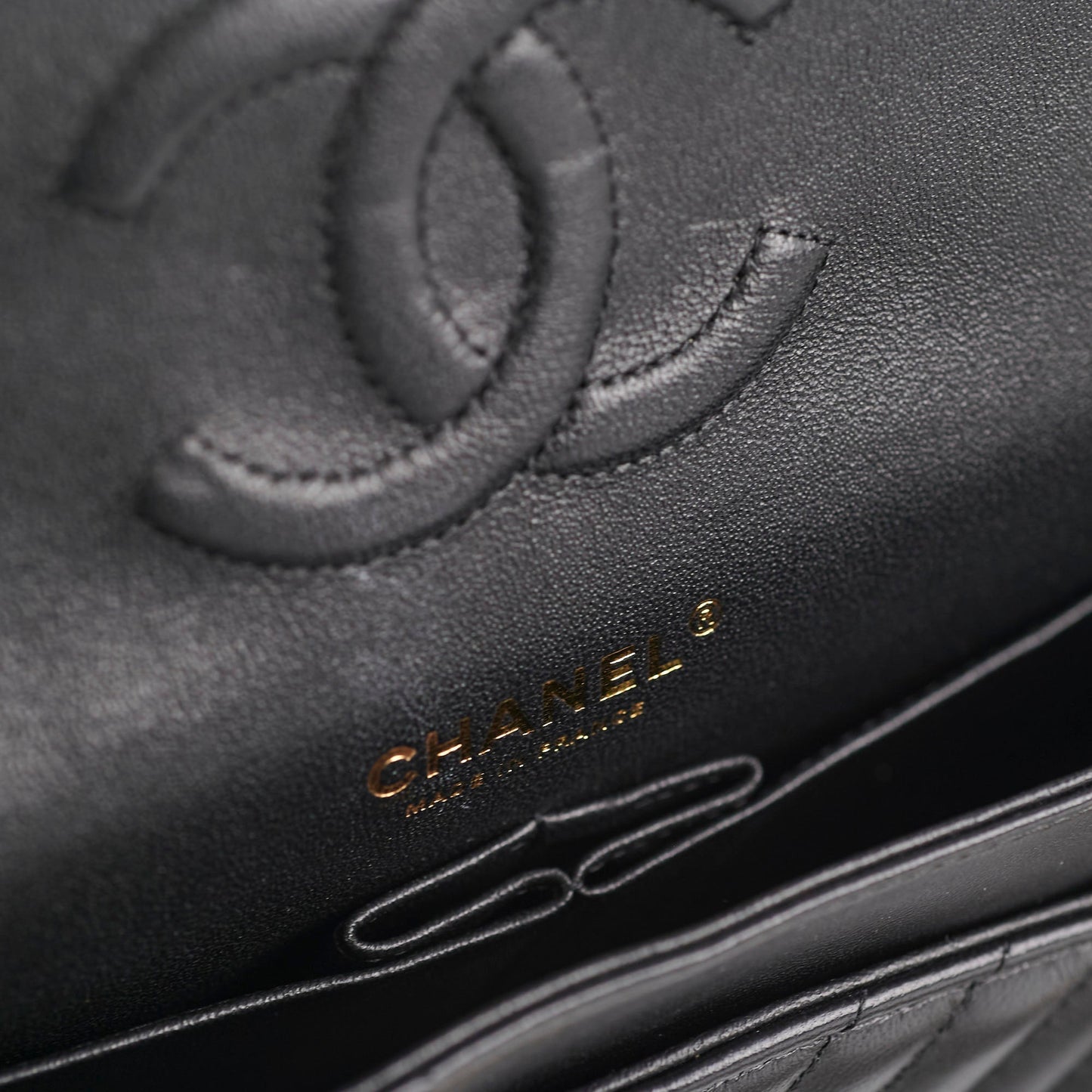Chanel Medium/Large Classic Flap Chevron