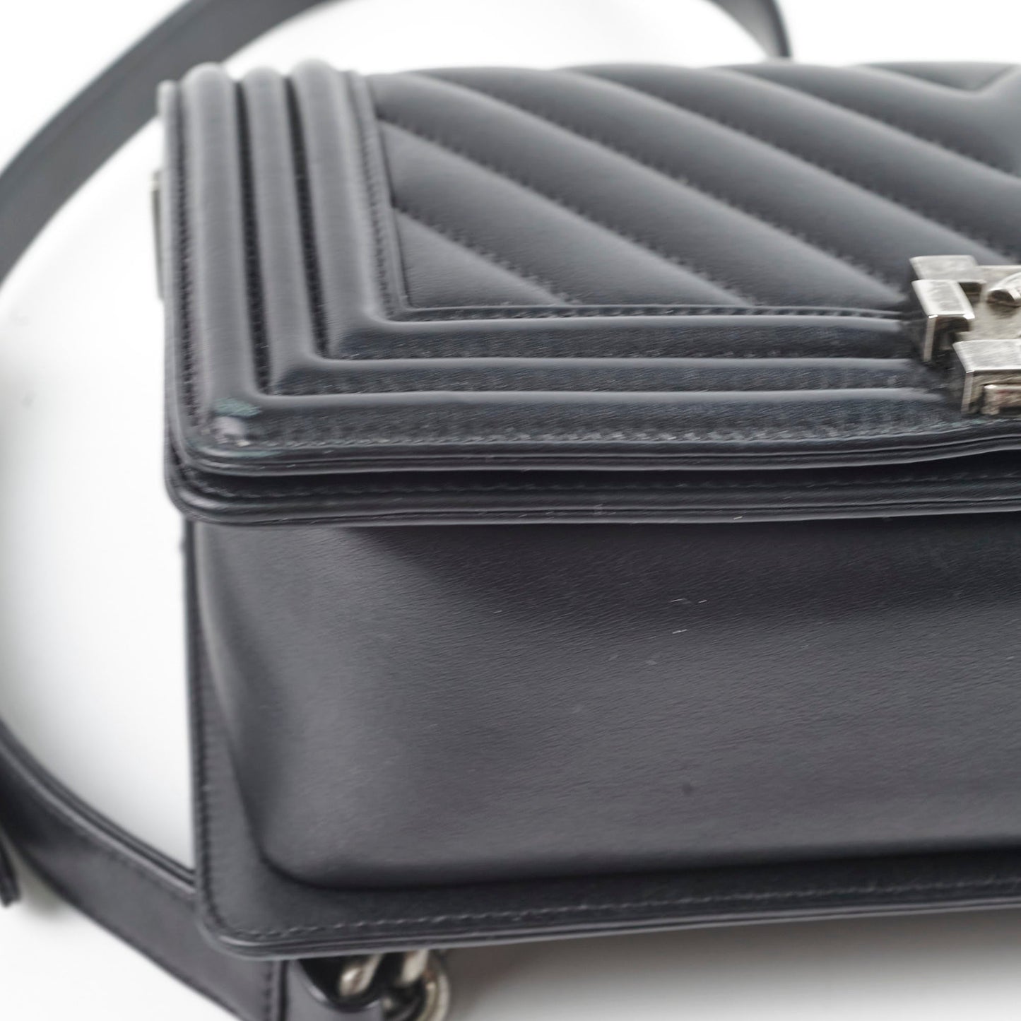 Chanel Old Medium Boy Chevron Lambskin Black
