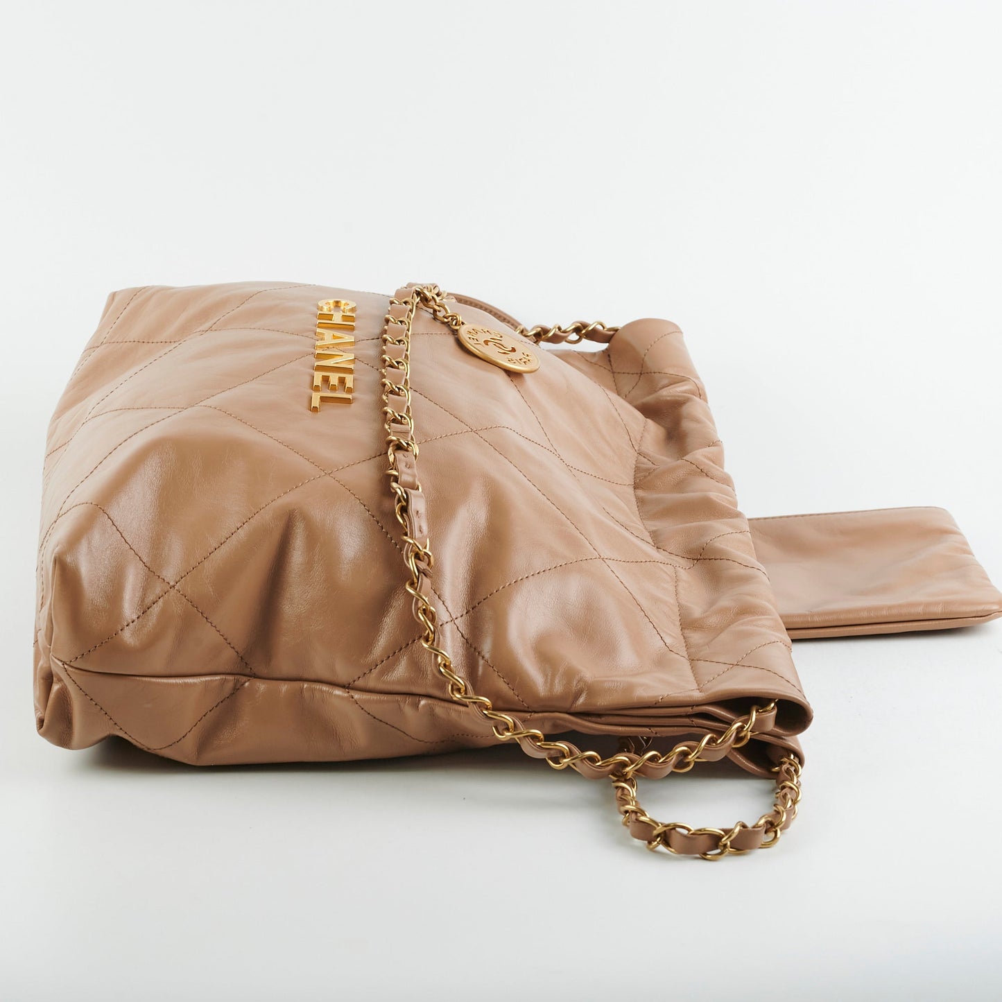 Chanel 22 Small Beige