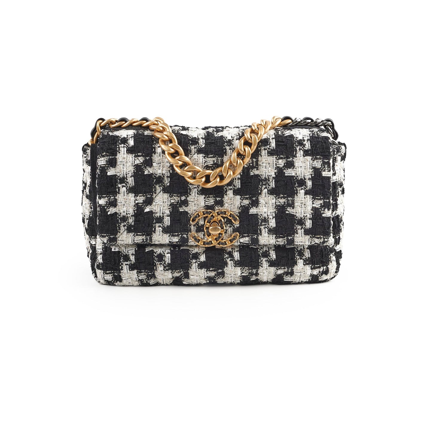 Chanel 19 Tweed Medium 2020
