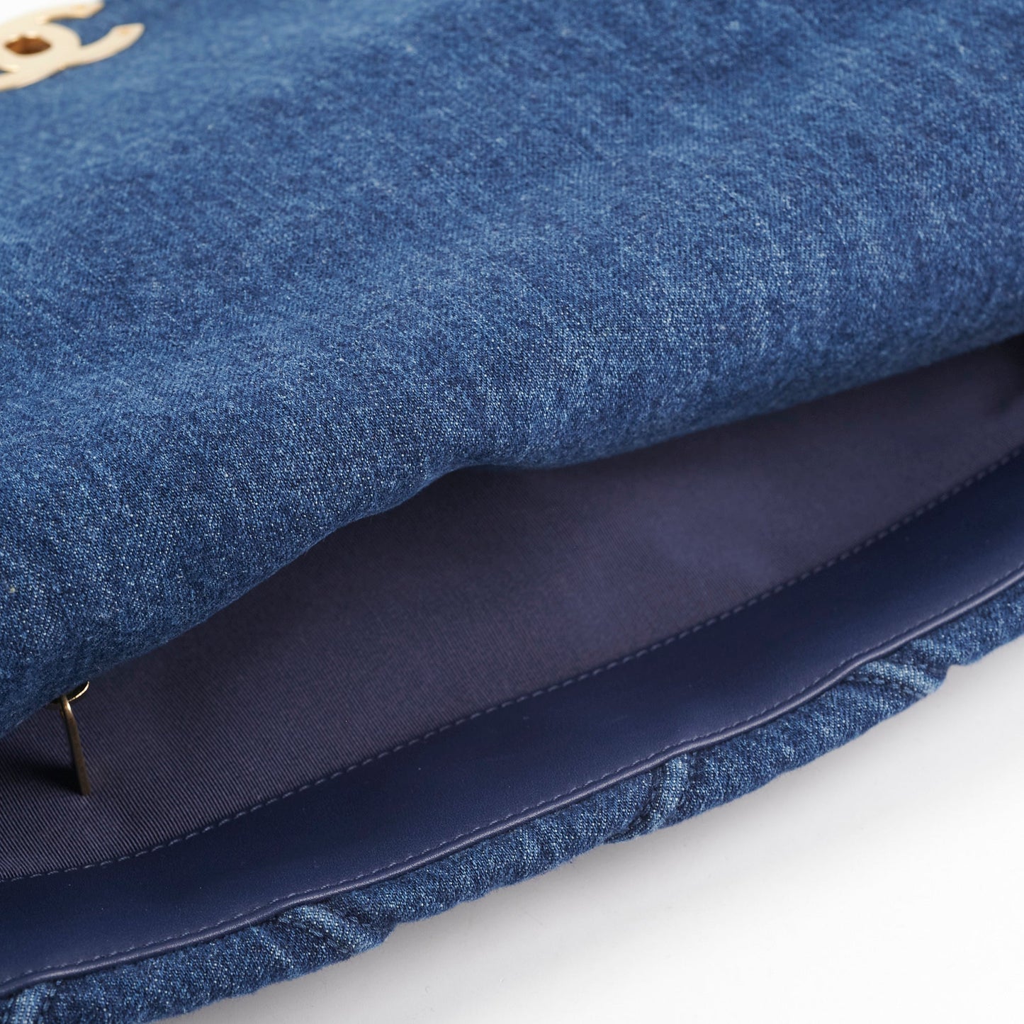 Chanel 19 Maxi Denim